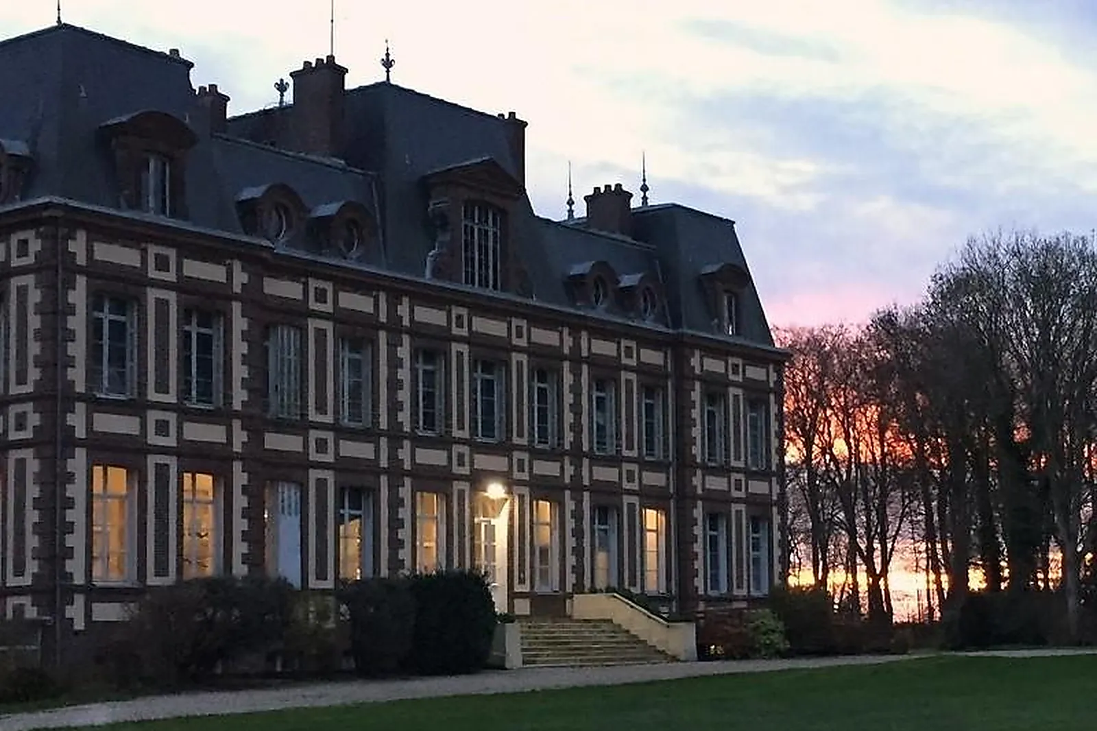 Lieux événementiels, CHÂTEAU DE VARENGEVILLE