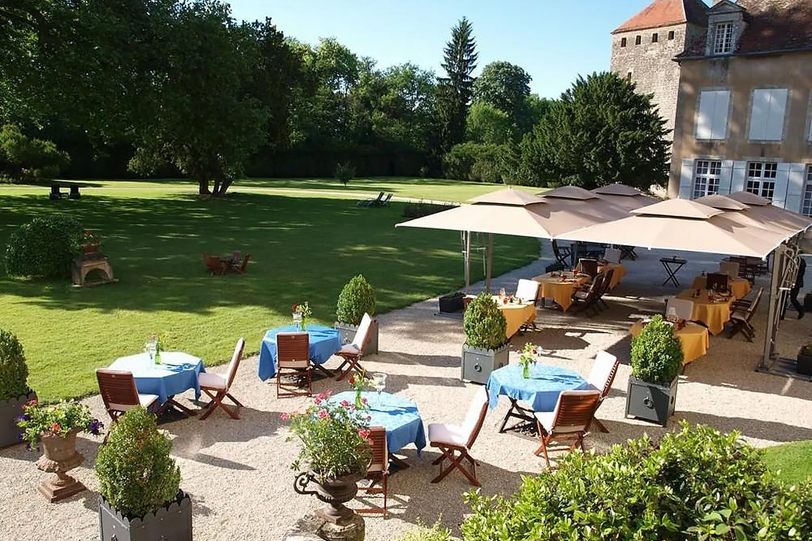 Lieux événementiels, CHATEAU DE VAULT DE LUGNY