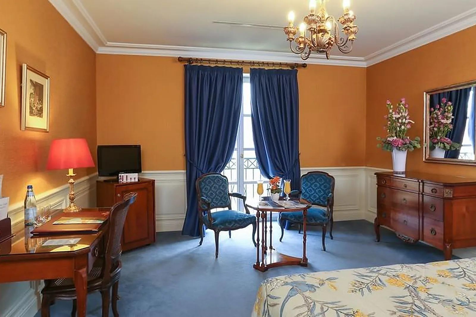 Lieux événementiels, CHÂTEAU DE LL&RSQUO;ILE