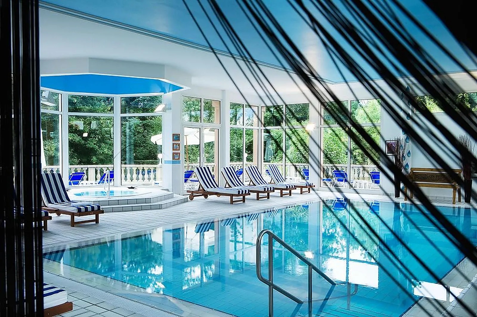 Lieux événementiels, CHÂTEAU DE LL&RSQUO;ILE