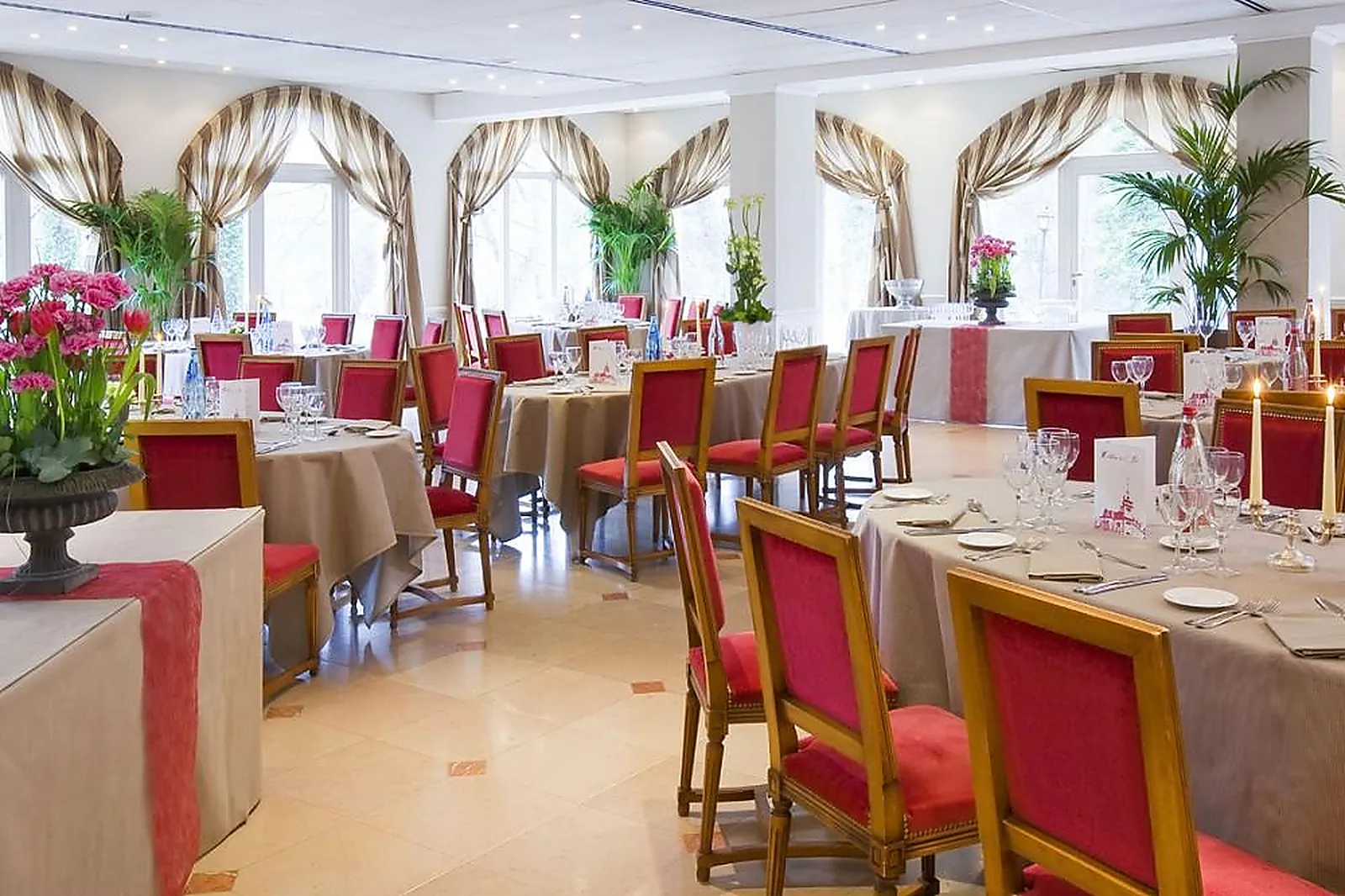 Lieux événementiels, CHÂTEAU DE LL&RSQUO;ILE