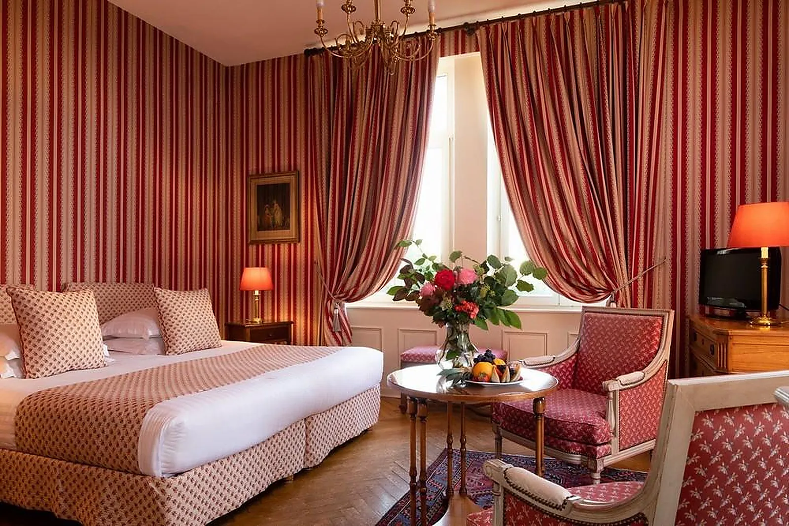 Lieux événementiels, CHÂTEAU DE LL&RSQUO;ILE