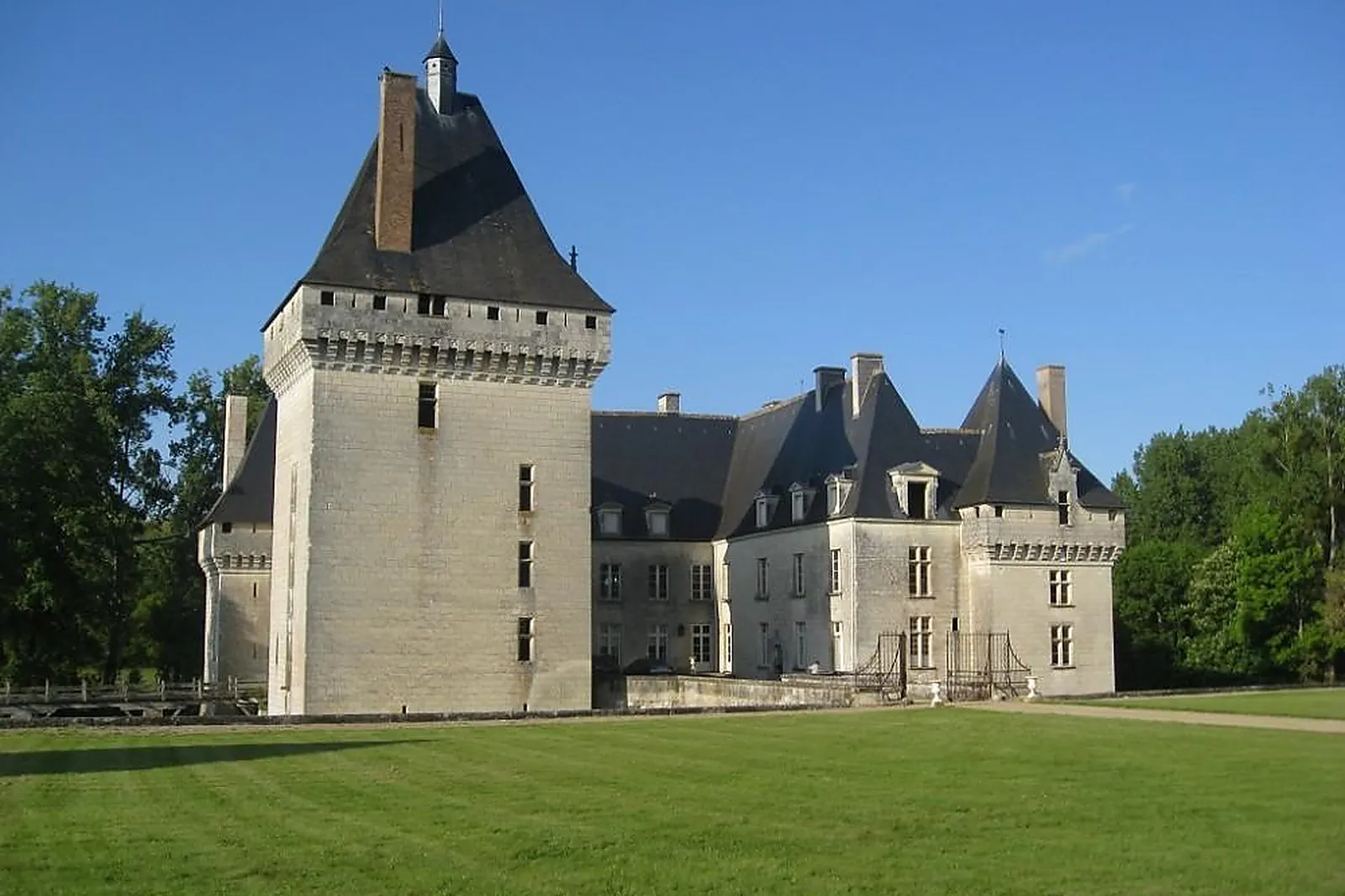 Lieux événementiels, CHÂTEAU DE L'ISLE SAVARY