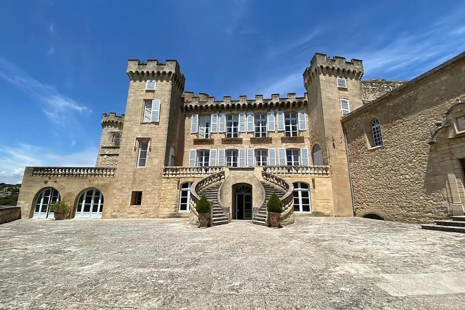 Lieux événementiels, CHÂTEAU DE LA BARBEN