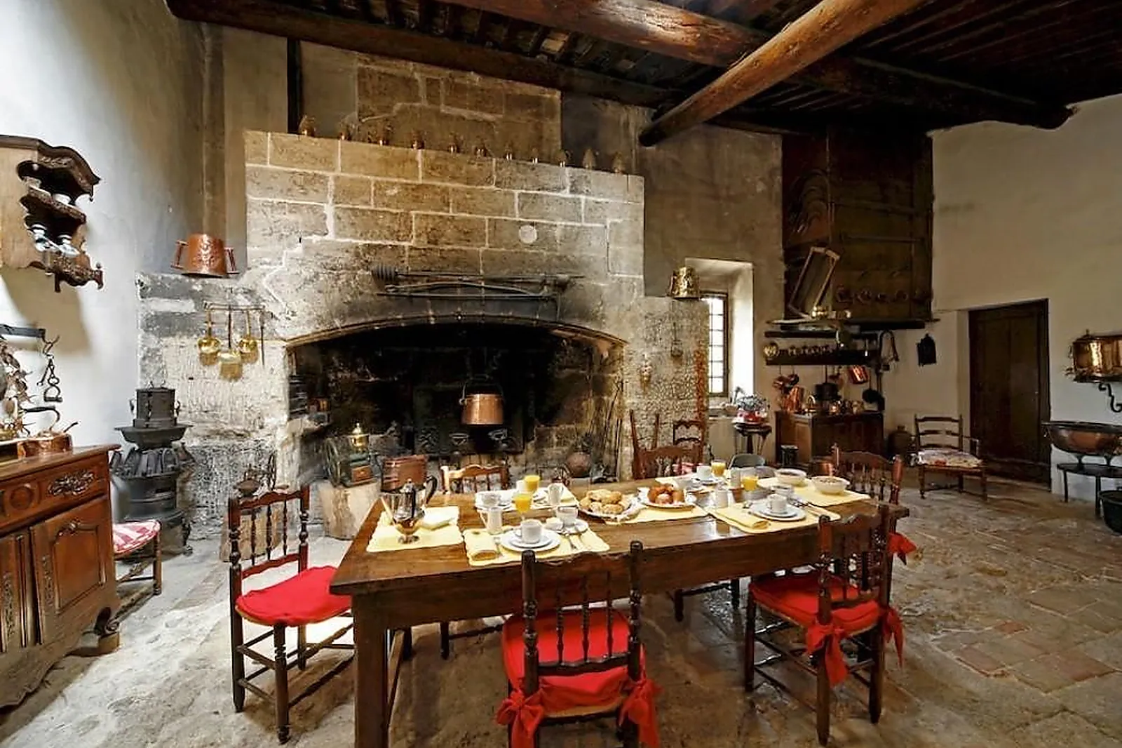 Lieux événementiels, CHÂTEAU DE LA BARBEN