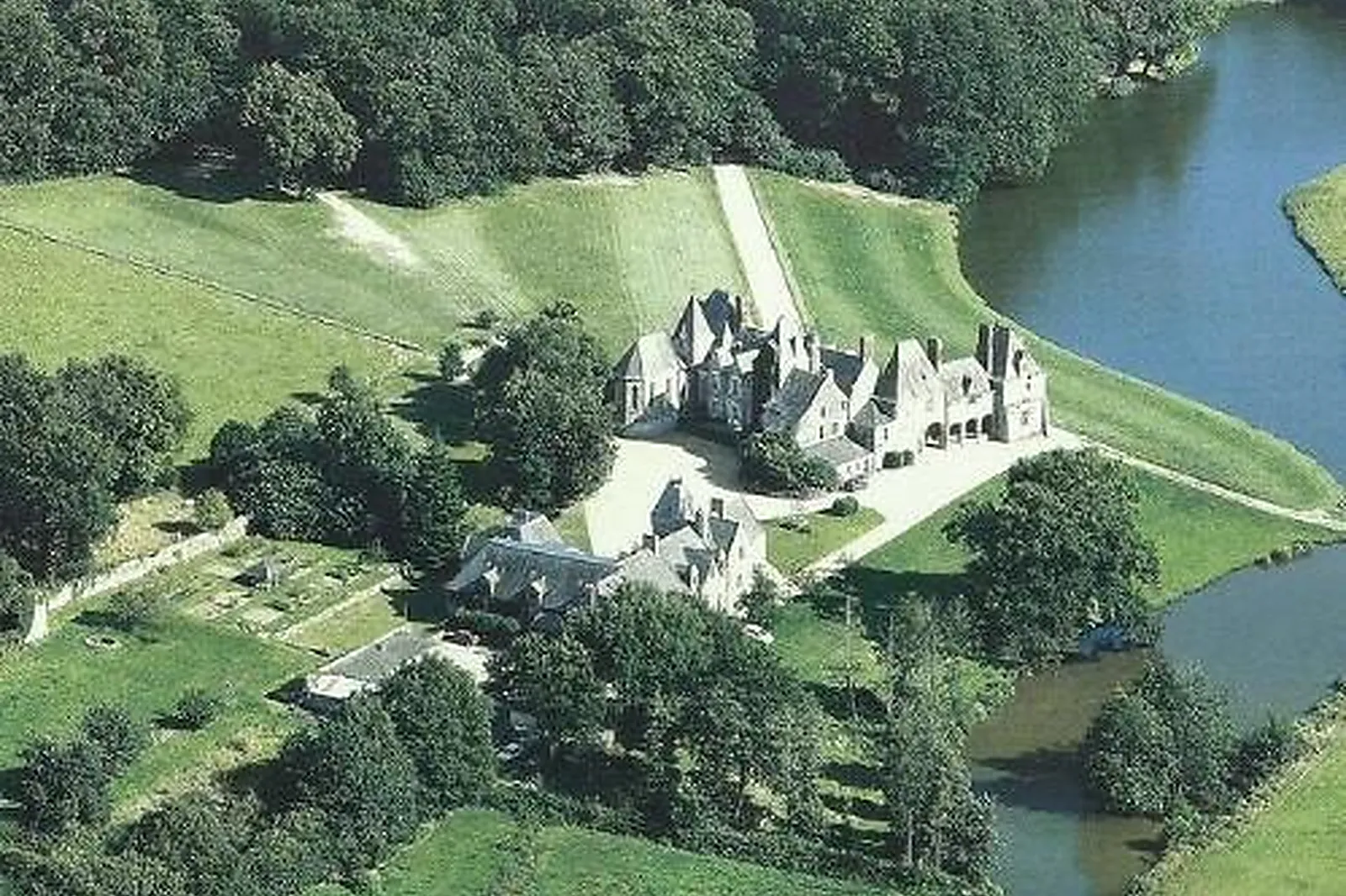 Lieux événementiels, CHÂTEAU DE LA BRETONNIÈRE