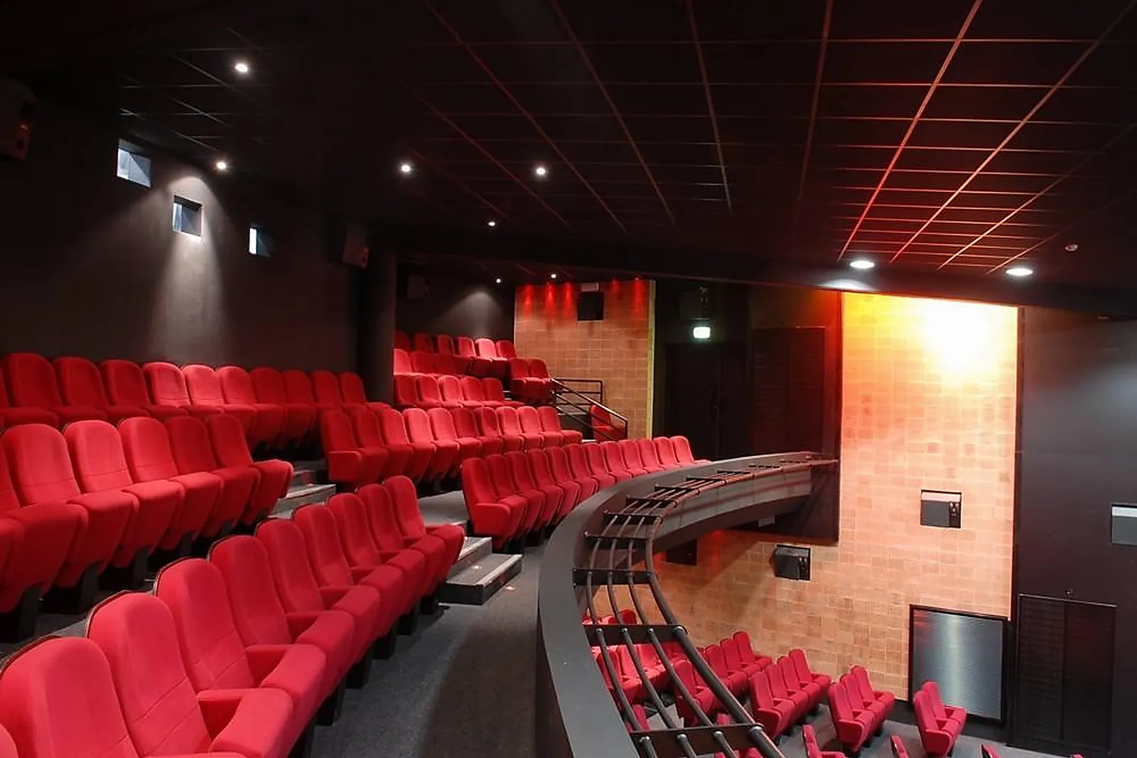 Lieux événementiels, CHÂTEAU DE LA BUZINE