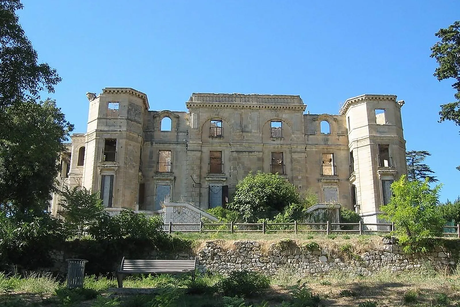 Lieux événementiels, CHÂTEAU DE LA BUZINE