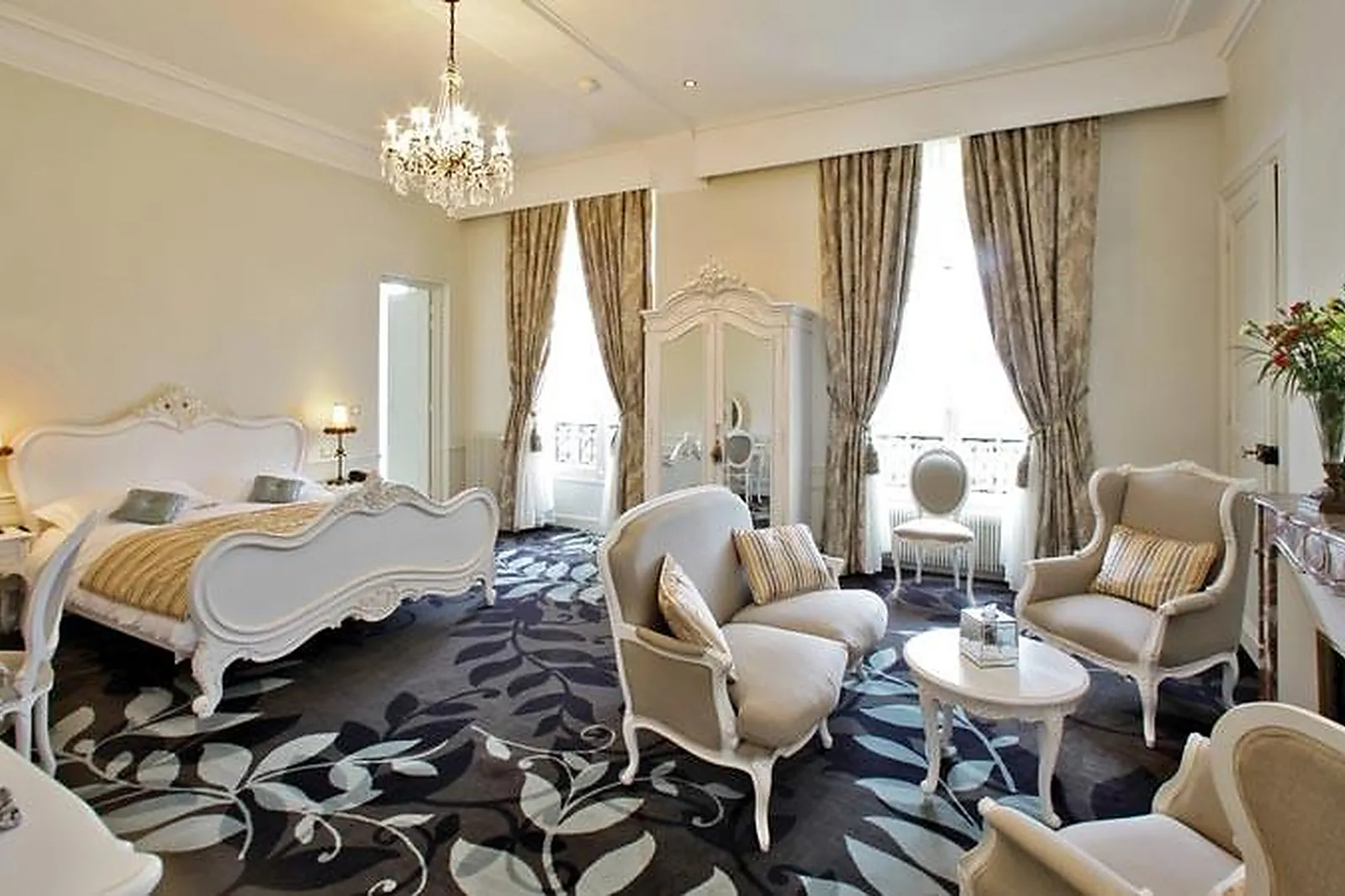 Lieux événementiels, CHÂTEAU DE LA CAZINE