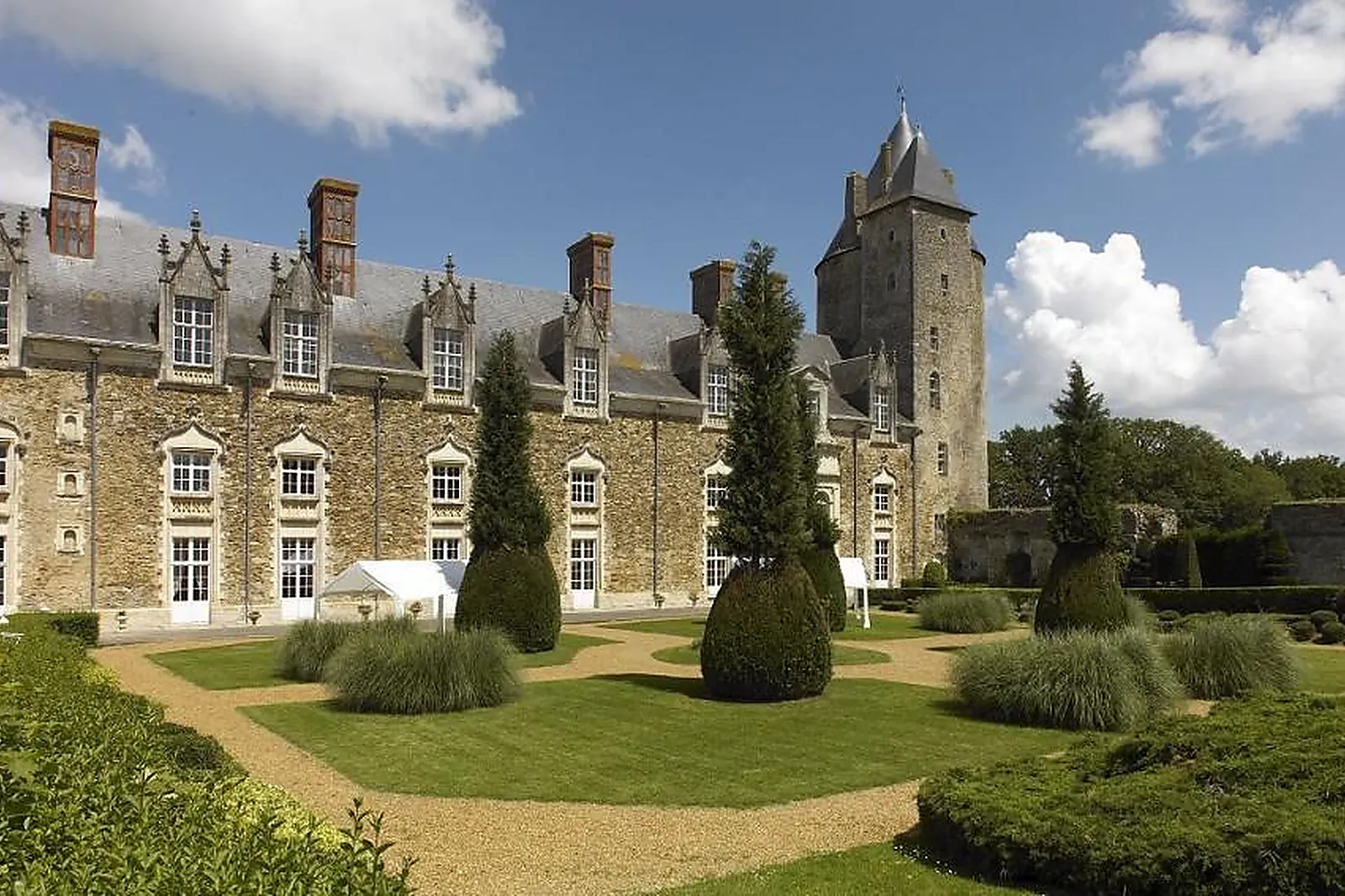 Lieux événementiels, CHÂTEAU DE LA GROULAIS