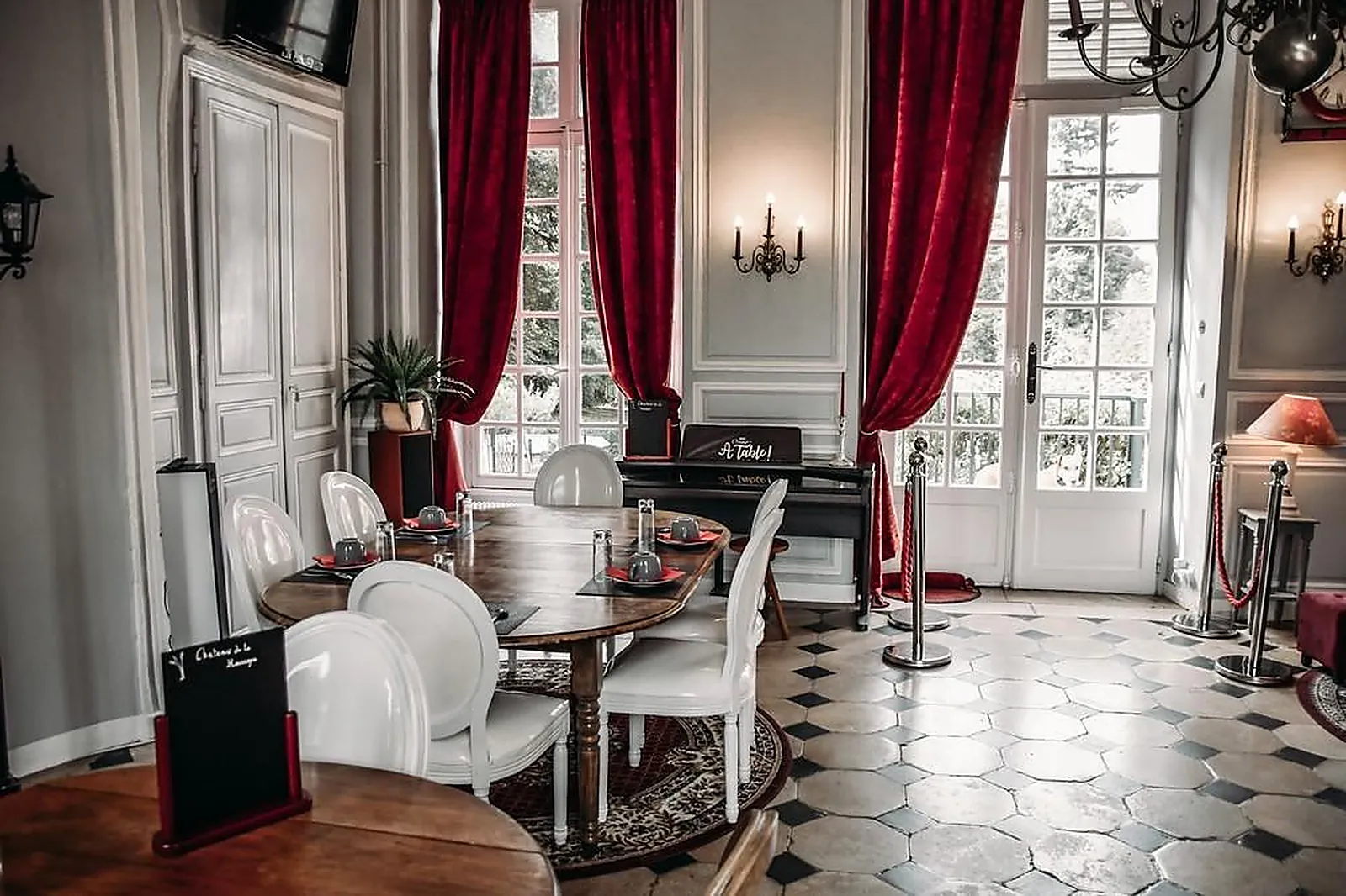 Lieux événementiels, CHÂTEAU DE LA HOUSSOYE