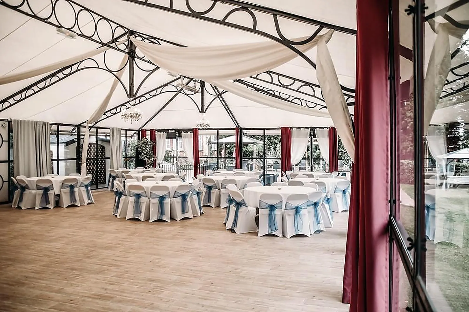 Lieux événementiels, CHÂTEAU DE LA HOUSSOYE