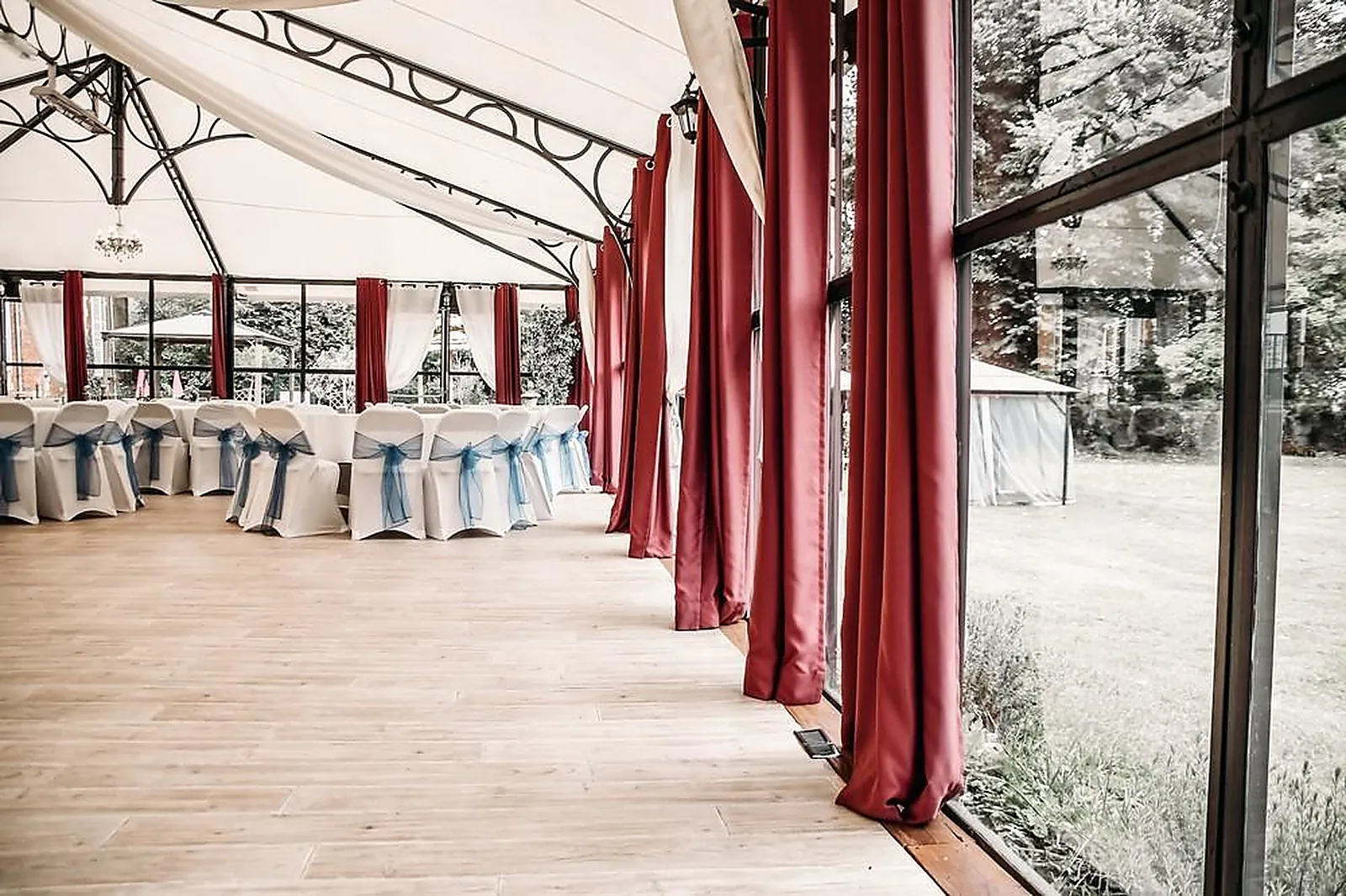 Lieux événementiels, CHÂTEAU DE LA HOUSSOYE