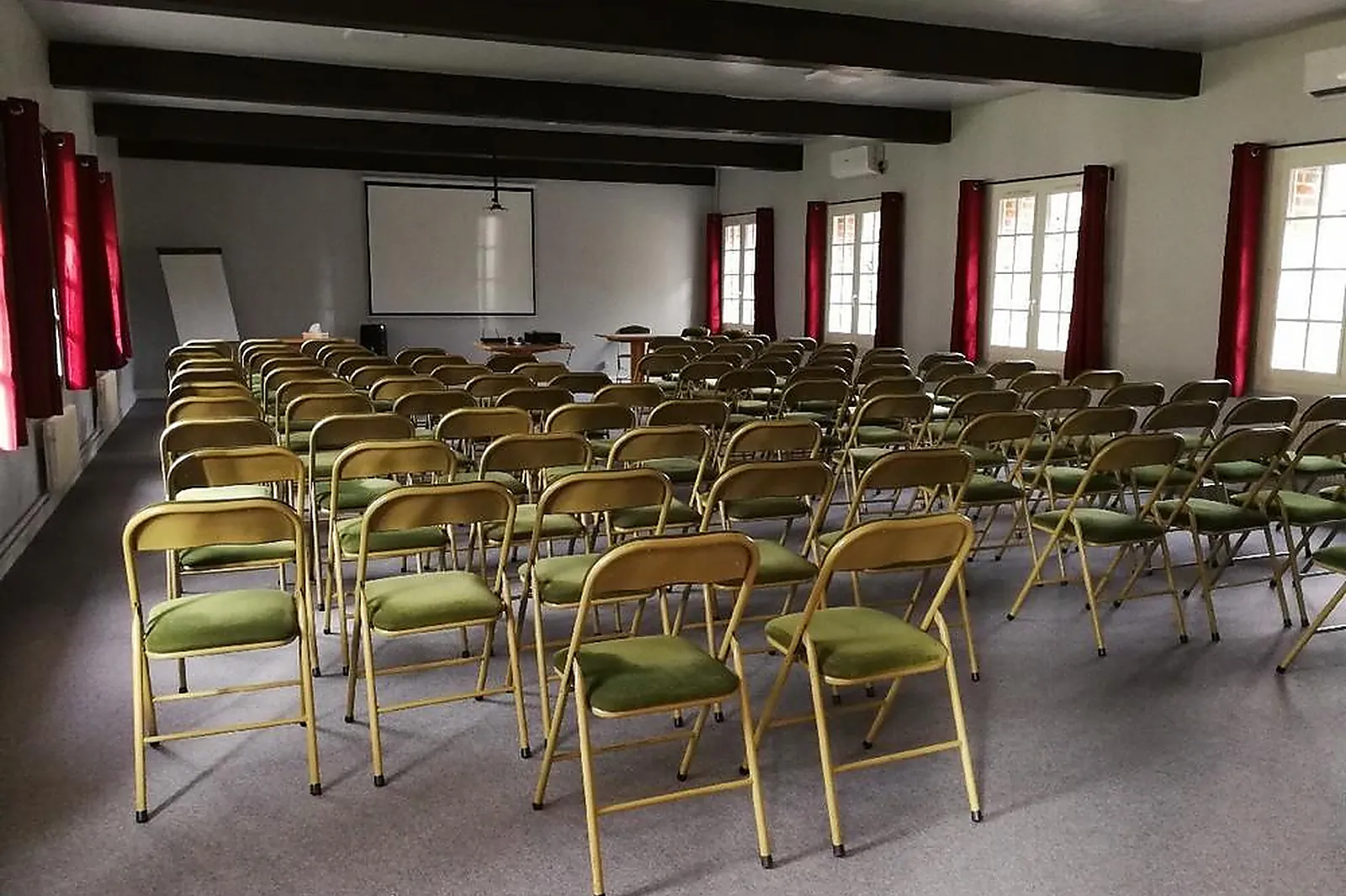 Lieux événementiels, CHÂTEAU DE LA HOUSSOYE