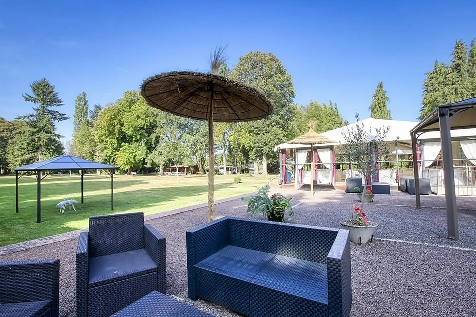 Lieux événementiels, CHÂTEAU DE LA HOUSSOYE