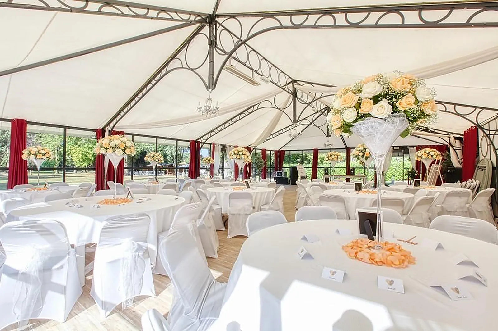 Lieux événementiels, CHÂTEAU DE LA HOUSSOYE