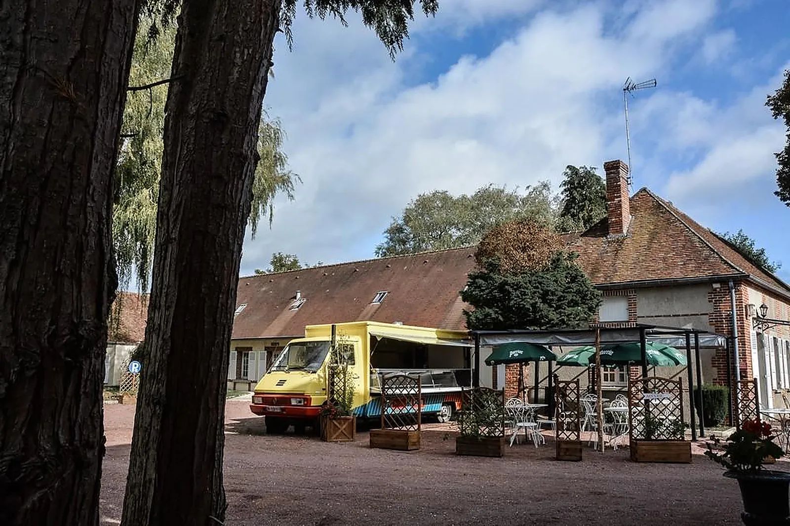 Lieux événementiels, CHÂTEAU DE LA HOUSSOYE