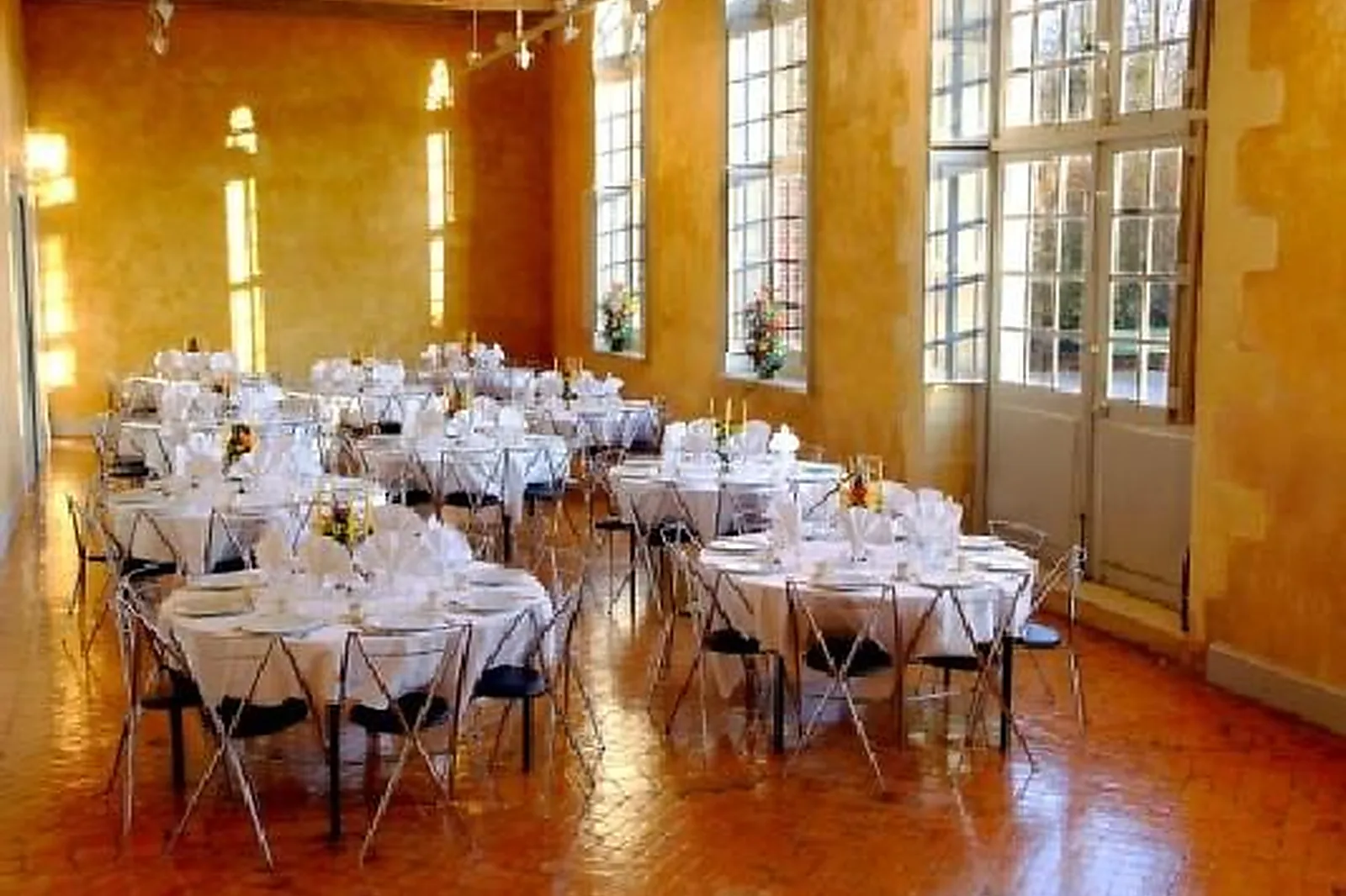 Lieux événementiels, CHÂTEAU DE LA MOTTE TILLY