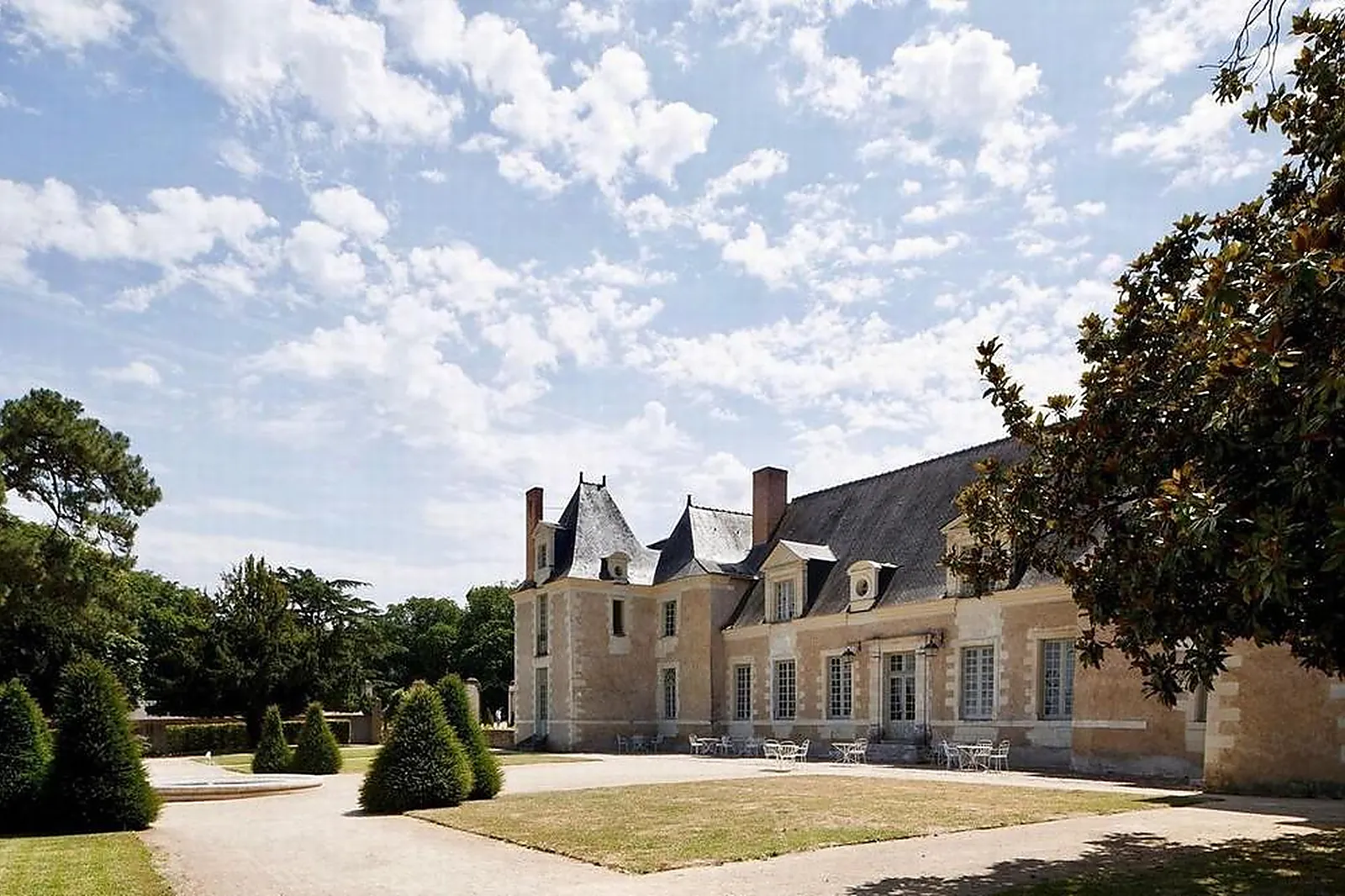 Lieux événementiels, CHÂTEAU DE LA PERRIERE