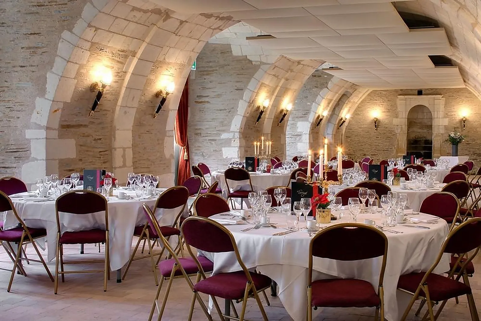 Lieux événementiels, CHÂTEAU DE LA PERRIERE