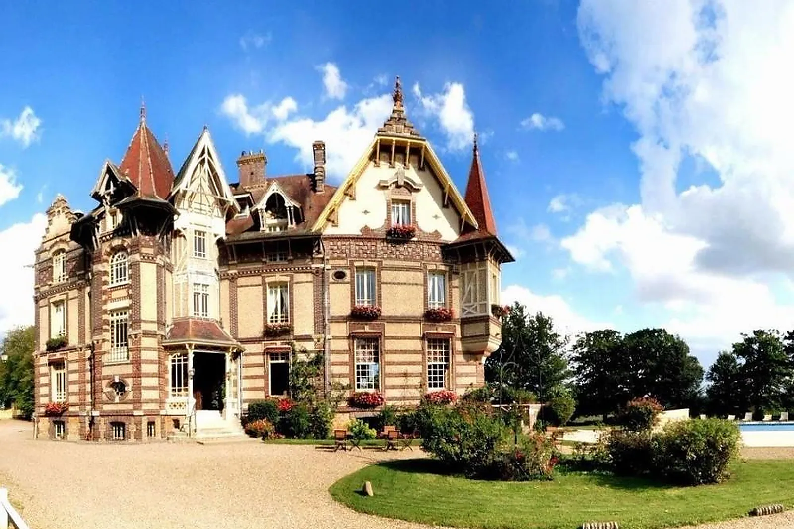 Lieux événementiels, CHÂTEAU DE LA RAPÉE