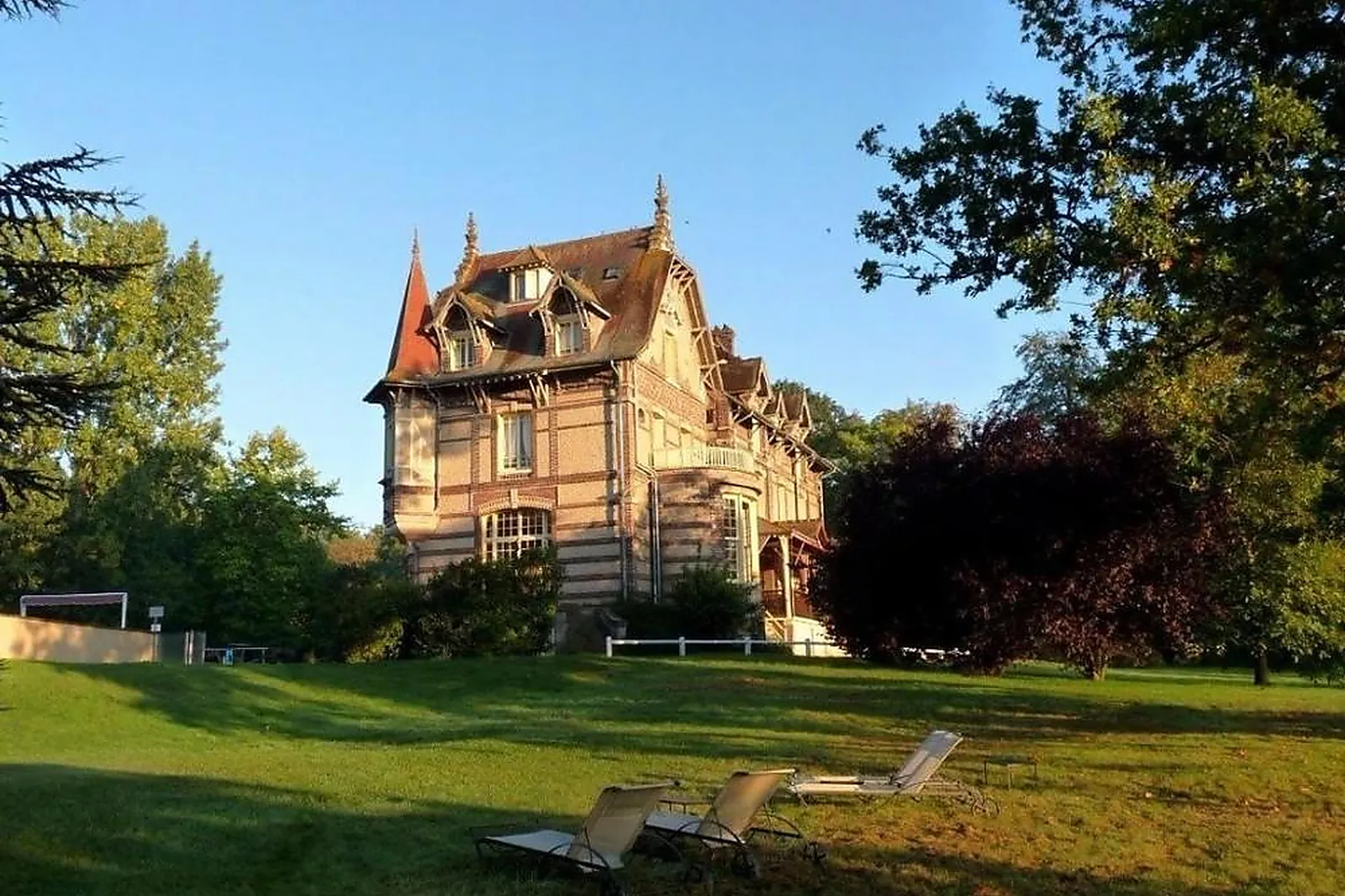 Lieux événementiels, CHÂTEAU DE LA RAPÉE