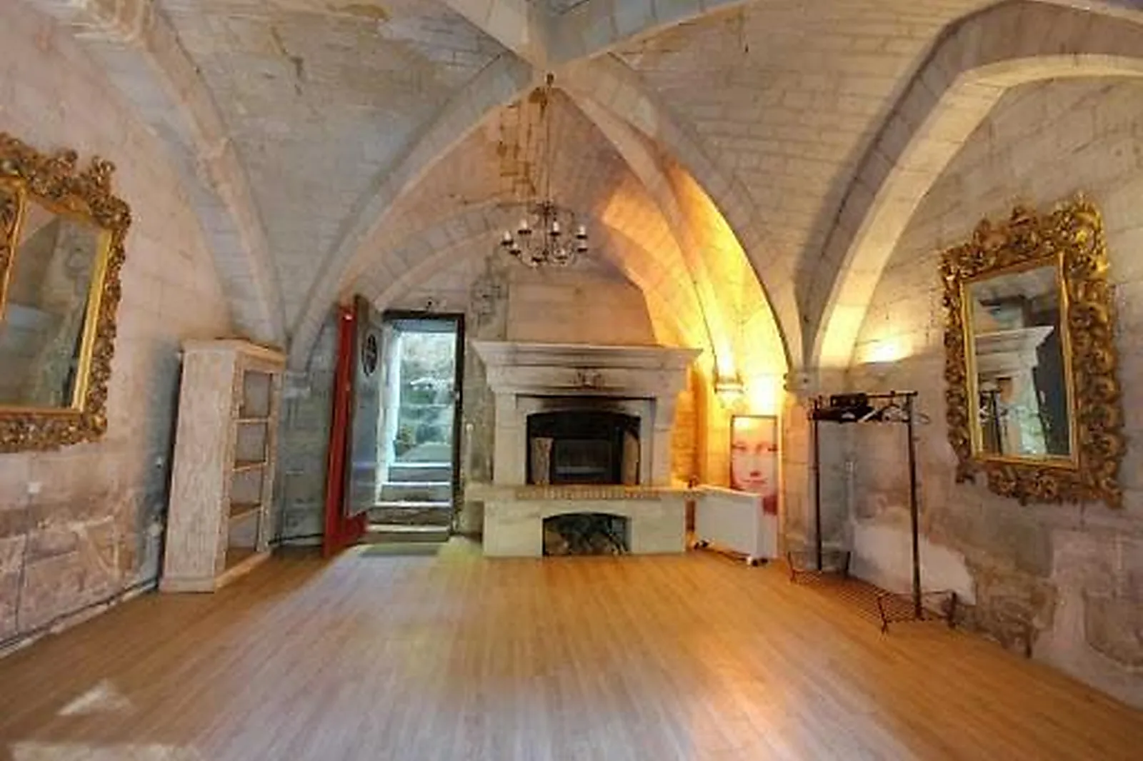 Lieux événementiels, CHÂTEAU DE LA REINE BLANCHE