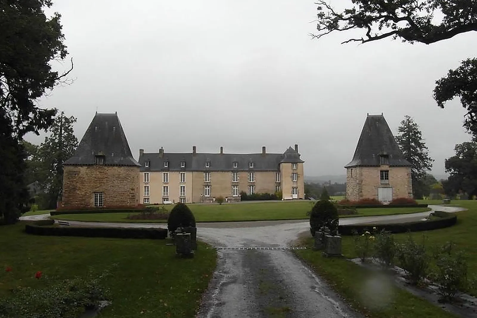 Lieux événementiels, CHÂTEAU DE LA ROBINAIS