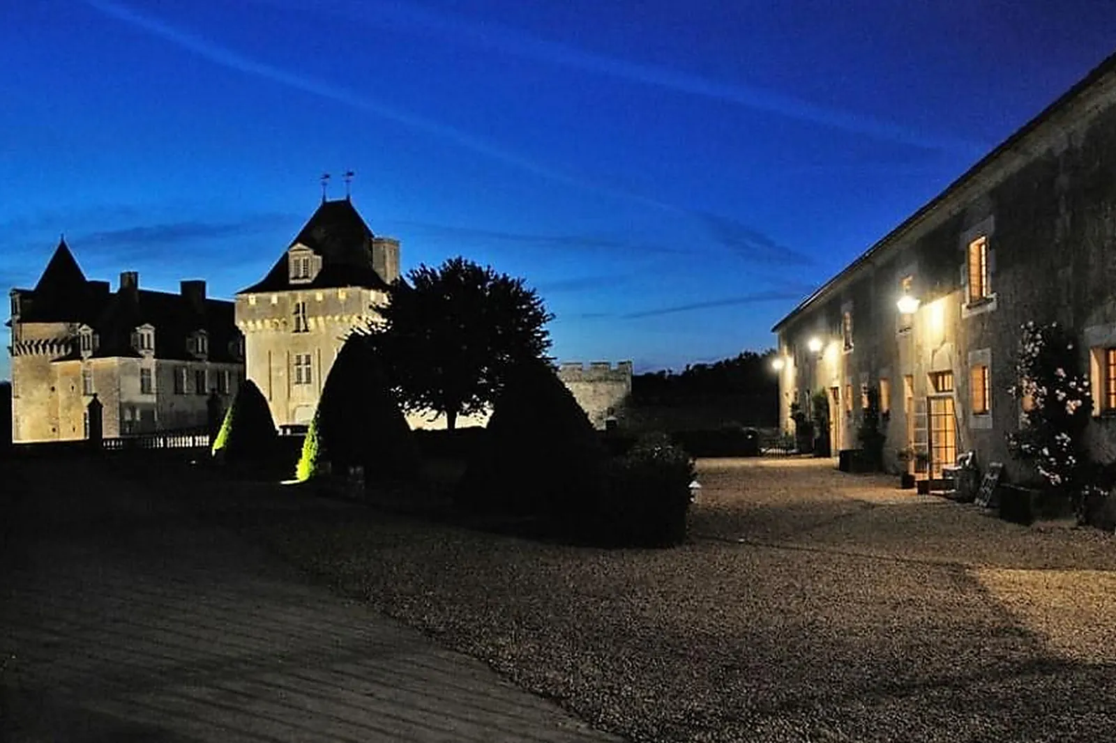 Lieux événementiels, CHÂTEAU DE LA ROCHE COURBON