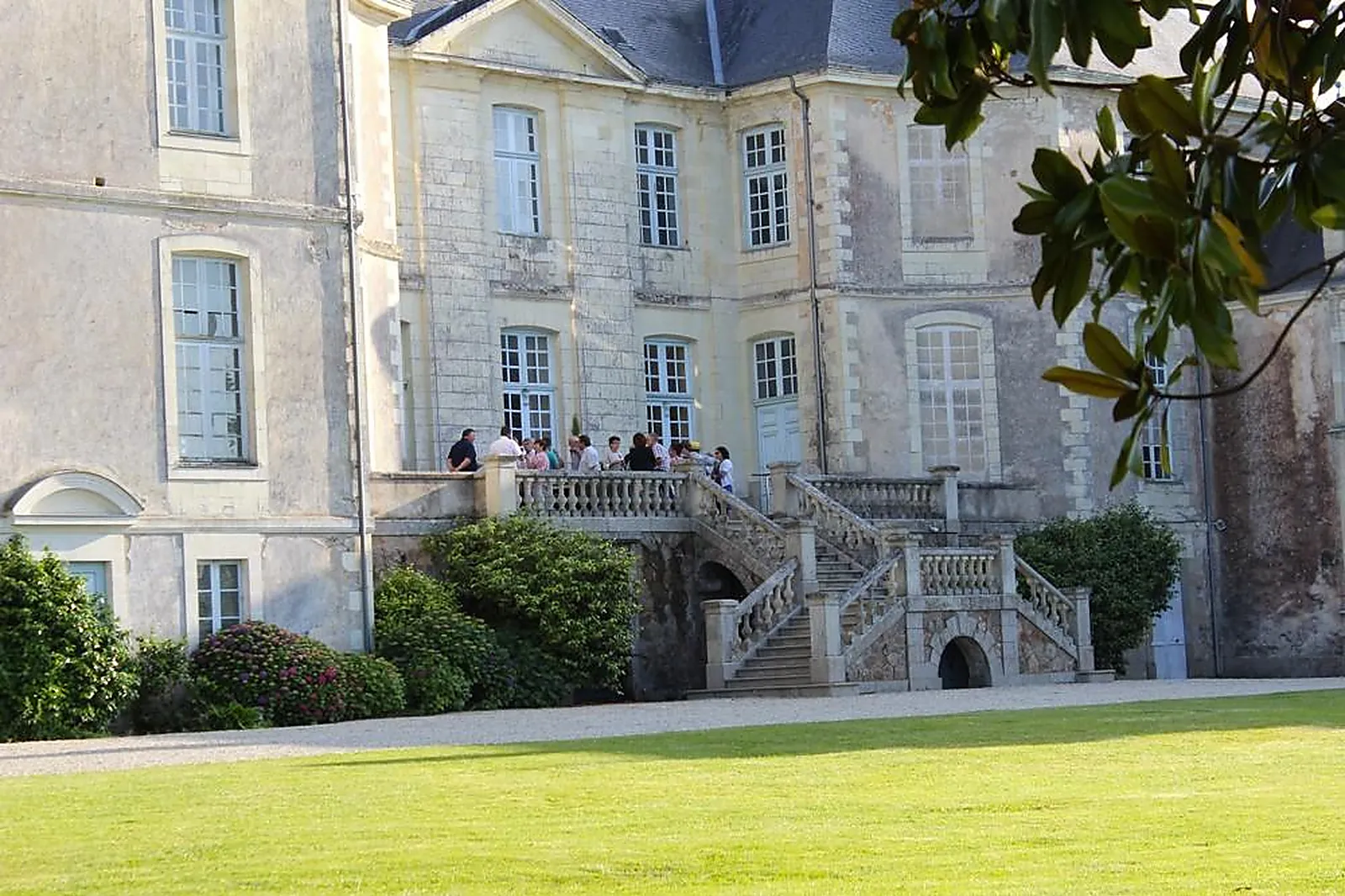 Lieux événementiels, CHÂTEAU DE LA ROUSSELIÈRE