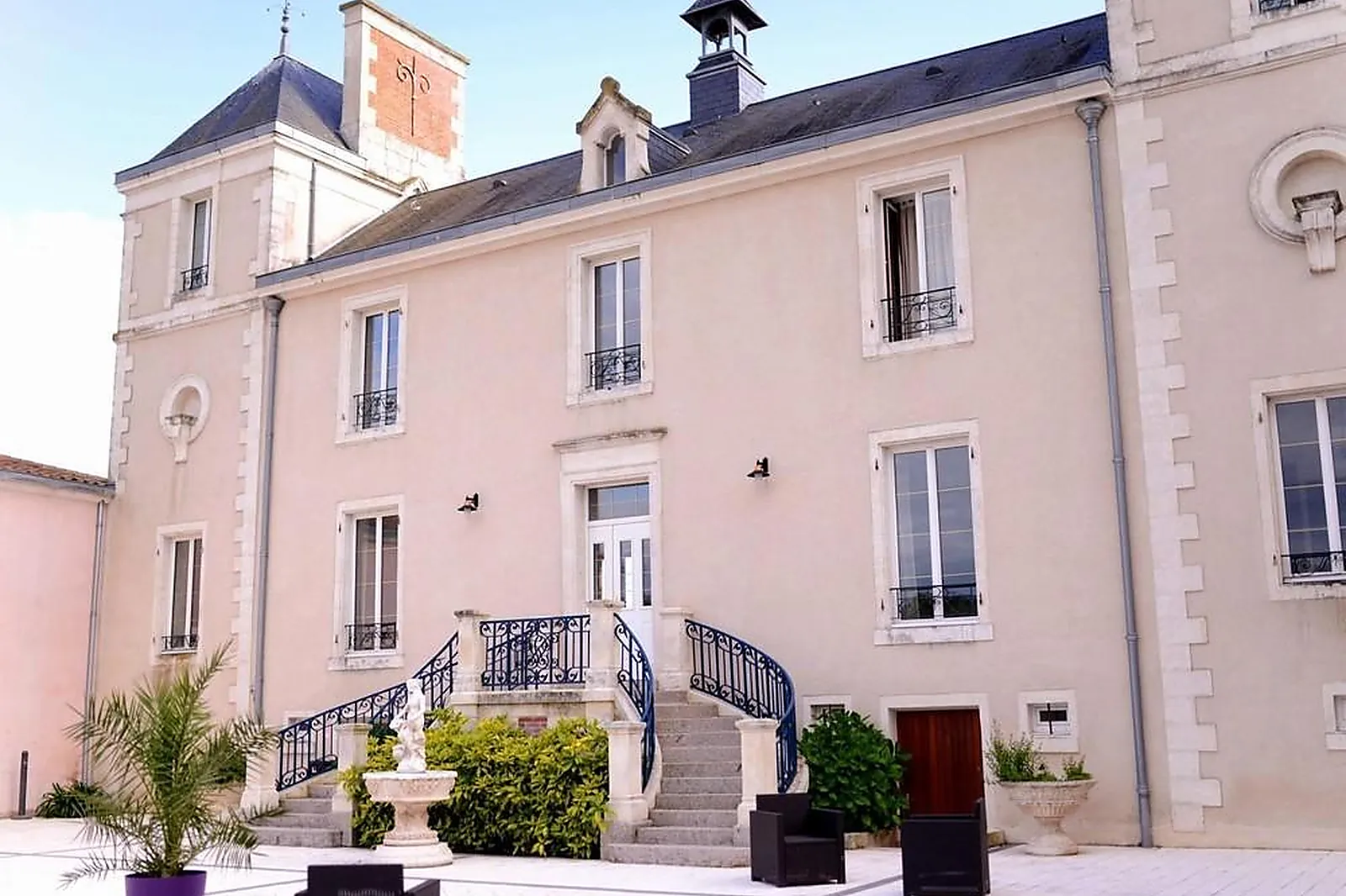 Lieux événementiels, CHÂTEAU DE LA SEBRANDIERE