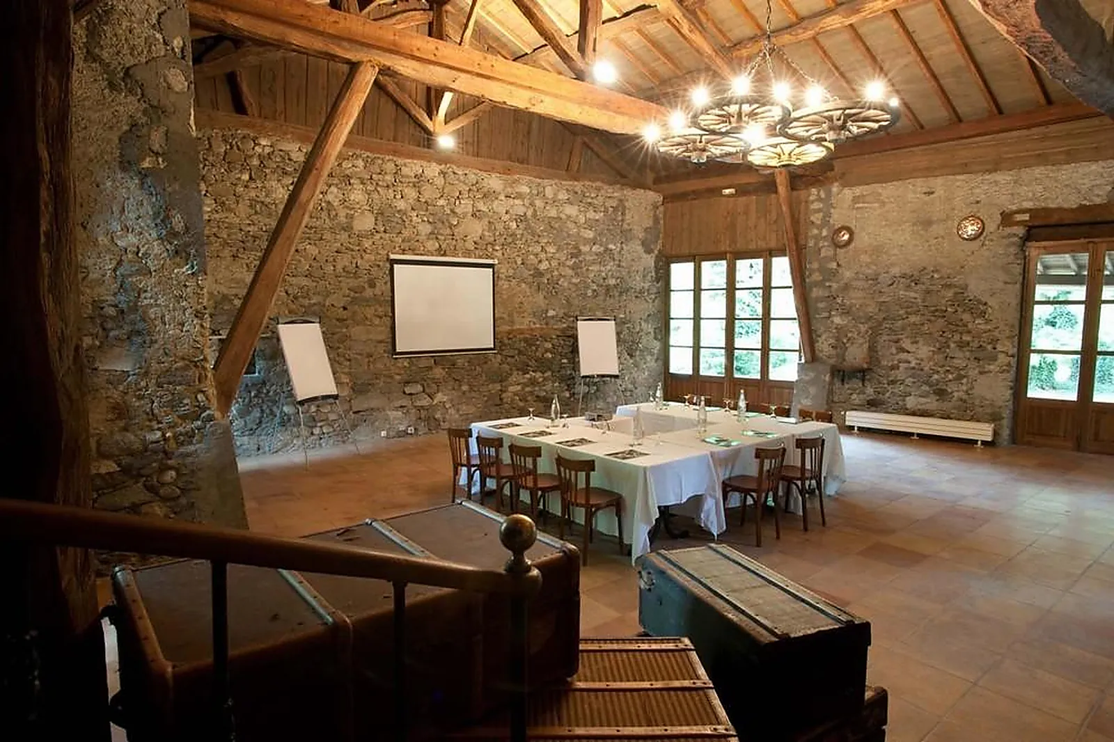 Lieux événementiels, CHÂTEAU DE LA TOUR DU PUITS