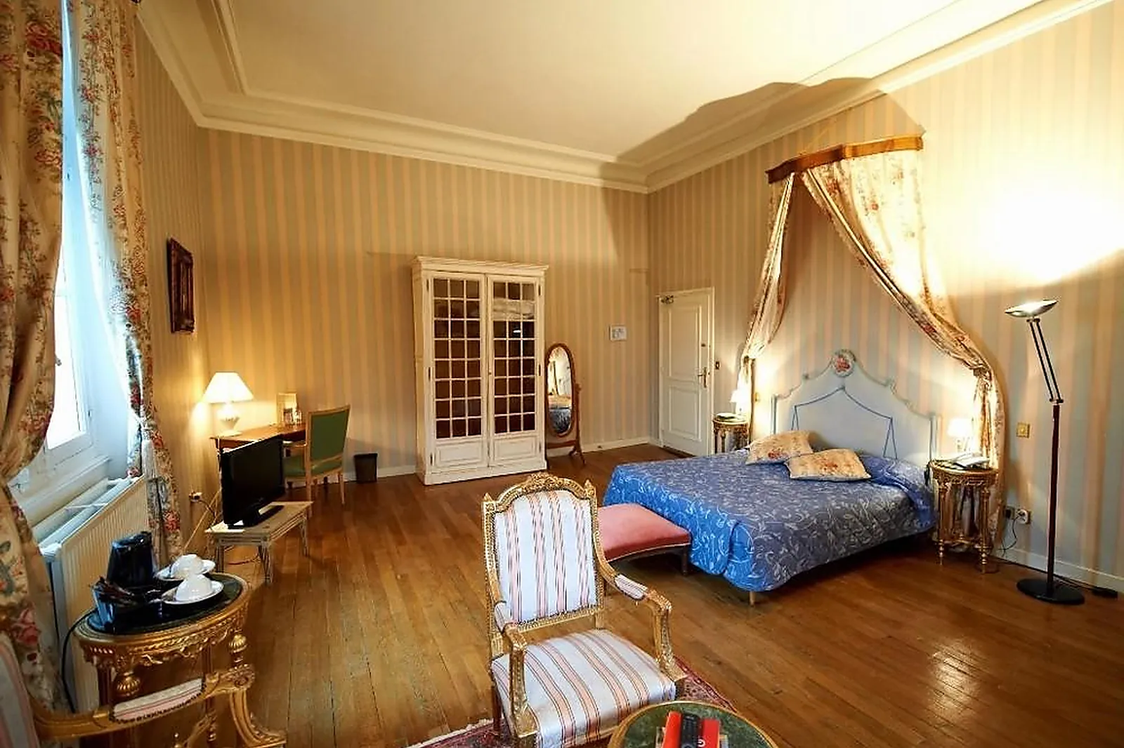 Lieux événementiels, CHÂTEAU DE LA TREMBLAY