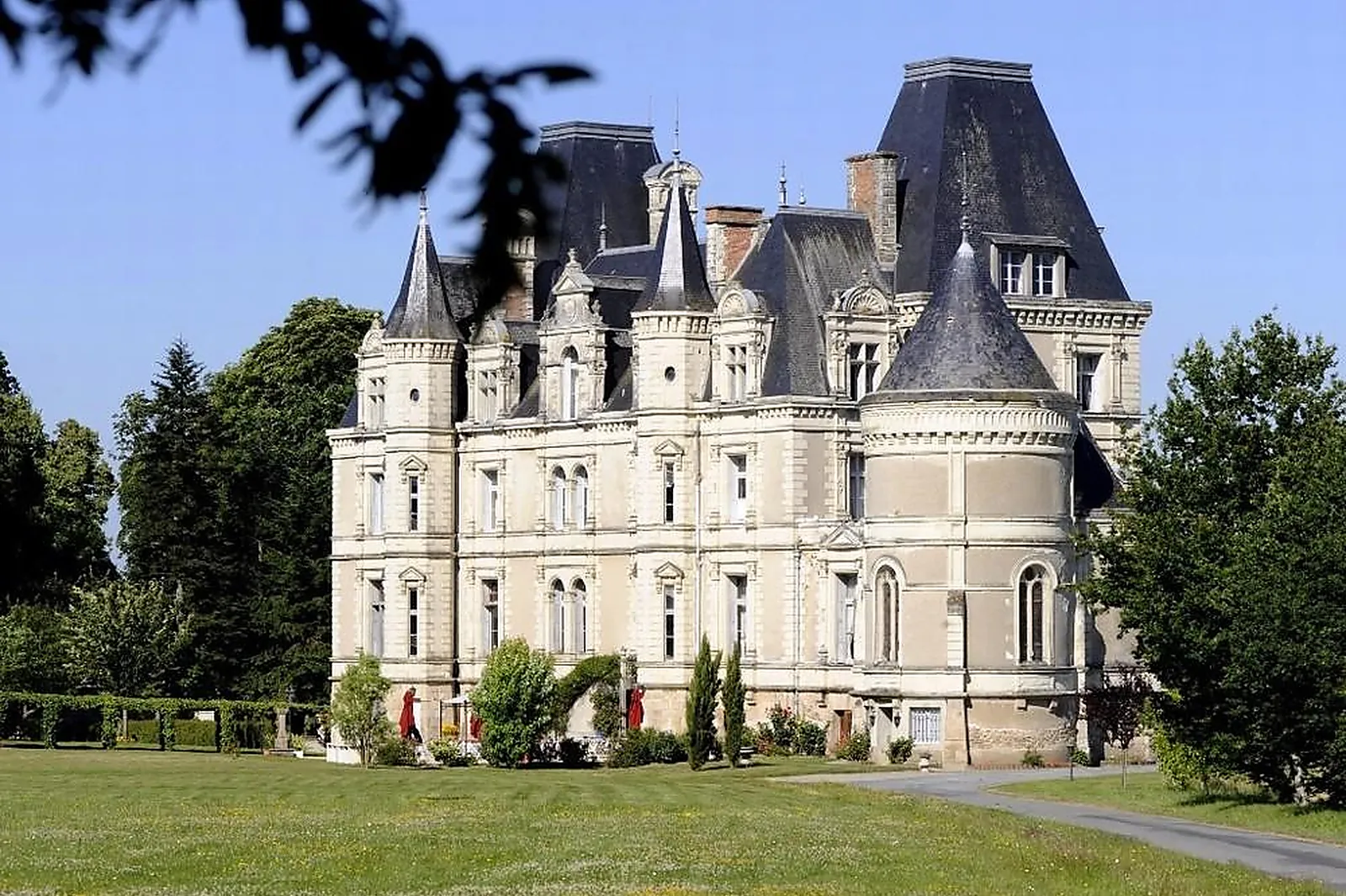 Lieux événementiels, CHÂTEAU DE LA TREMBLAY