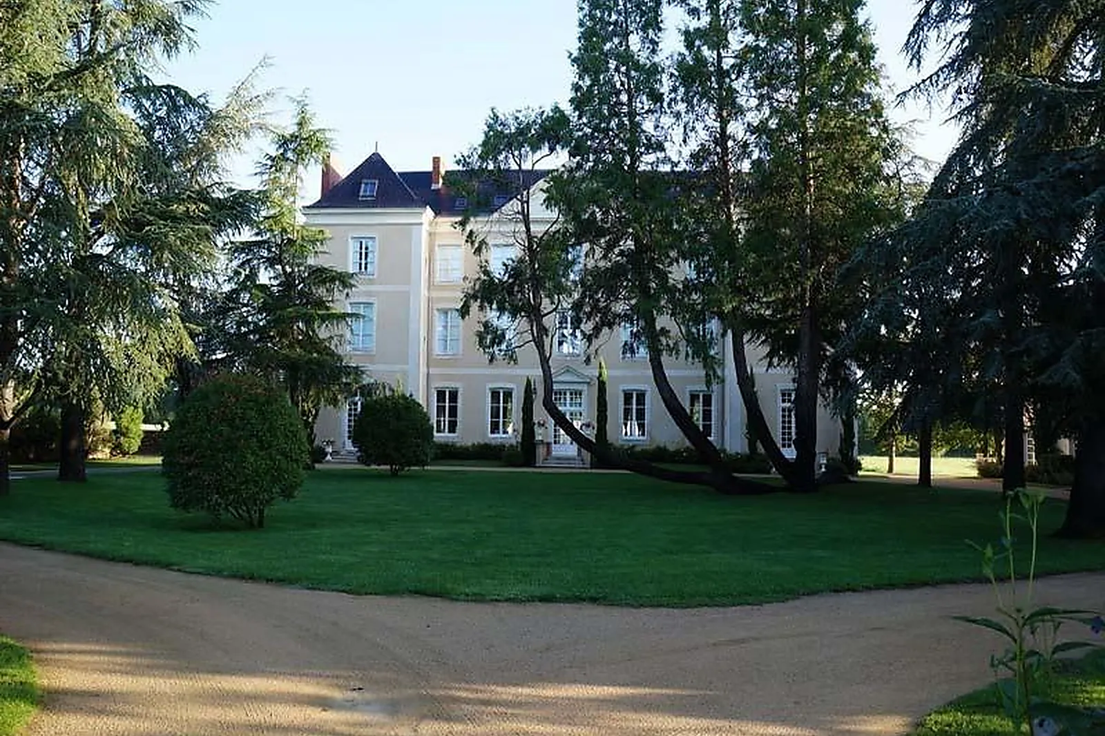 Lieux événementiels, CHATEAU DE LA VAUDÈRE