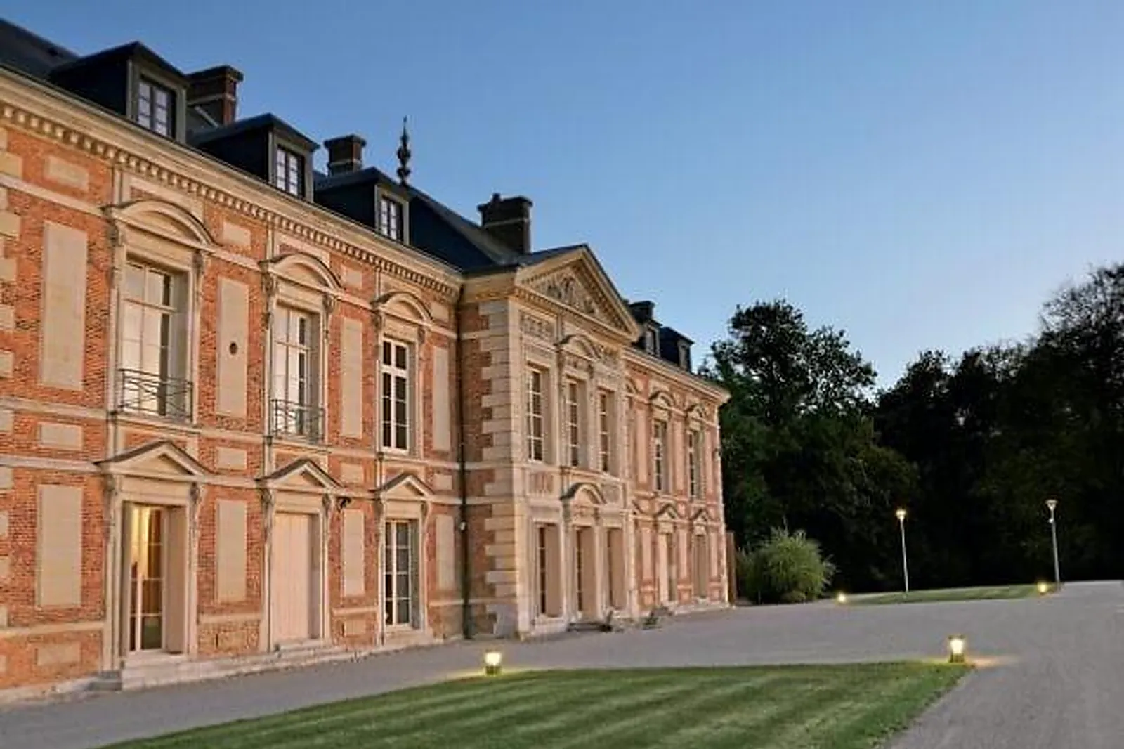 Lieux événementiels, CHÂTEAU DES 2 LIONS