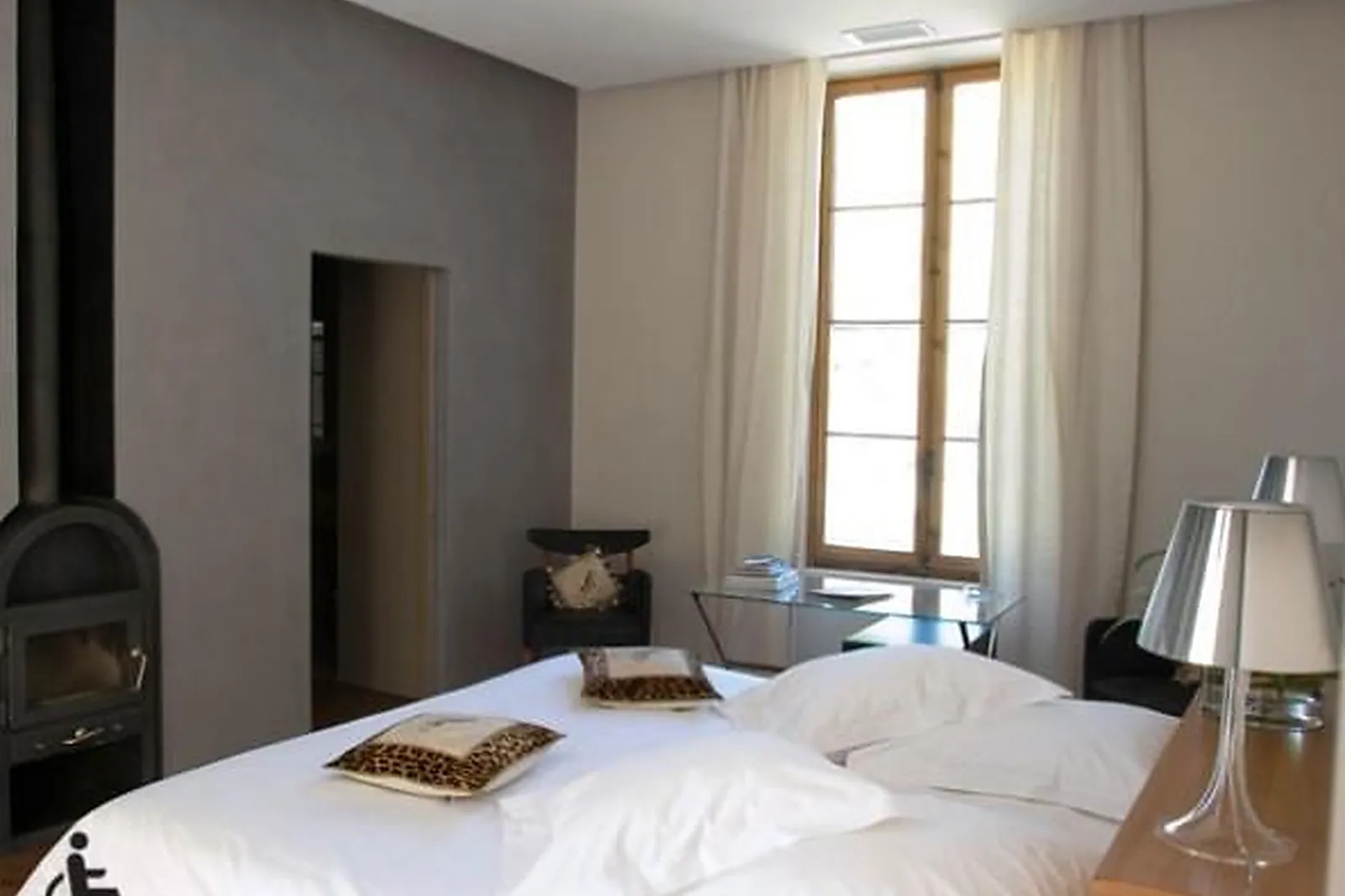 Lieux événementiels, CHÂTEAU DES ALPILLES