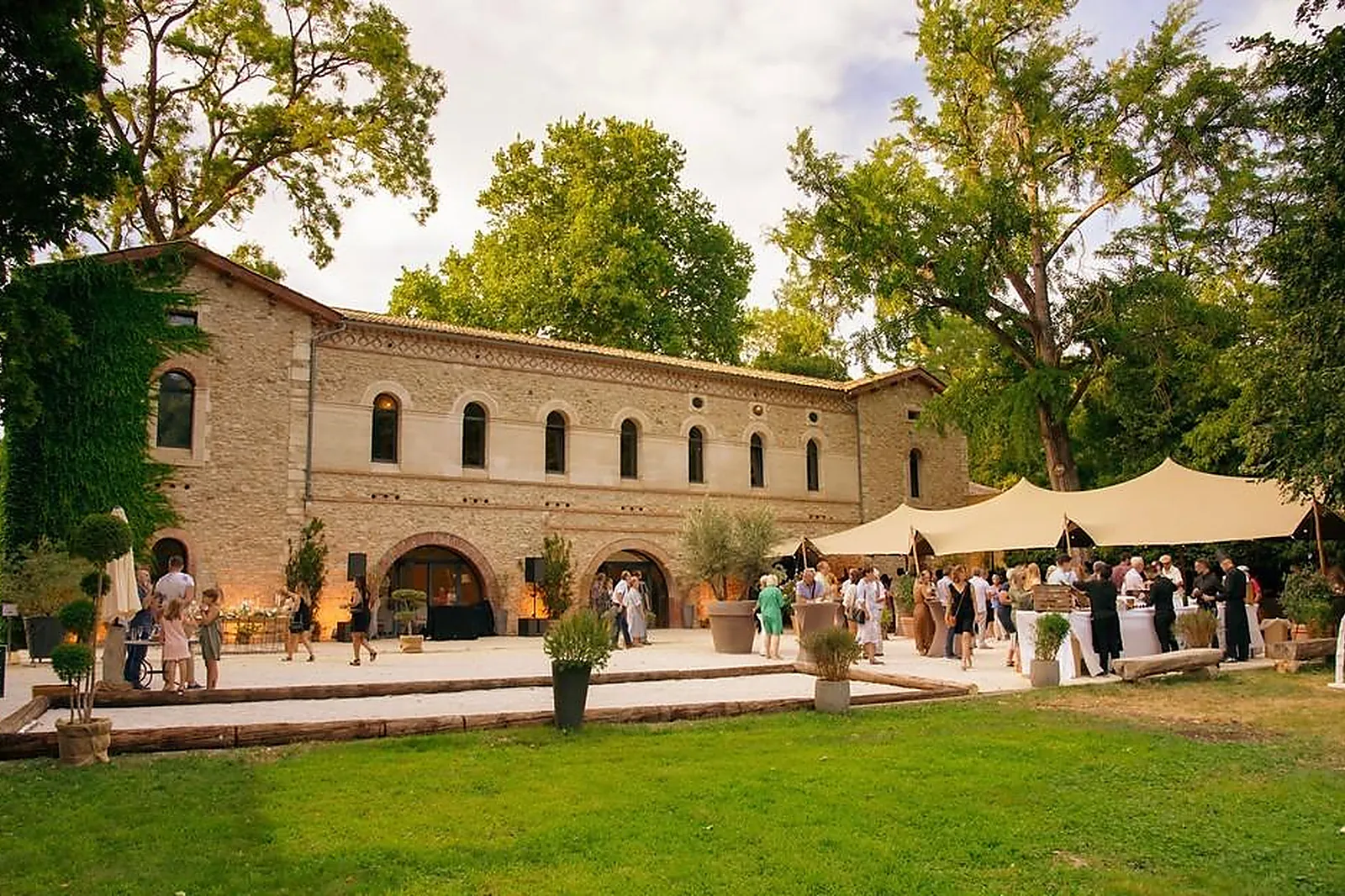 Lieux événementiels, CHÂTEAU DES BARRENQUES