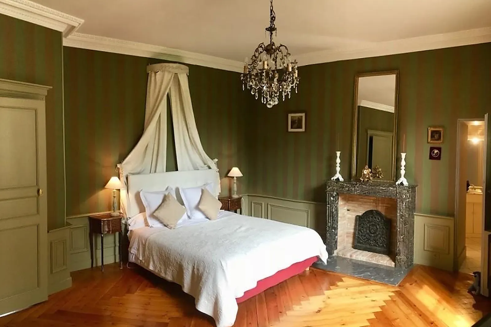 Lieux événementiels, CHÂTEAU DES FEUGERETS