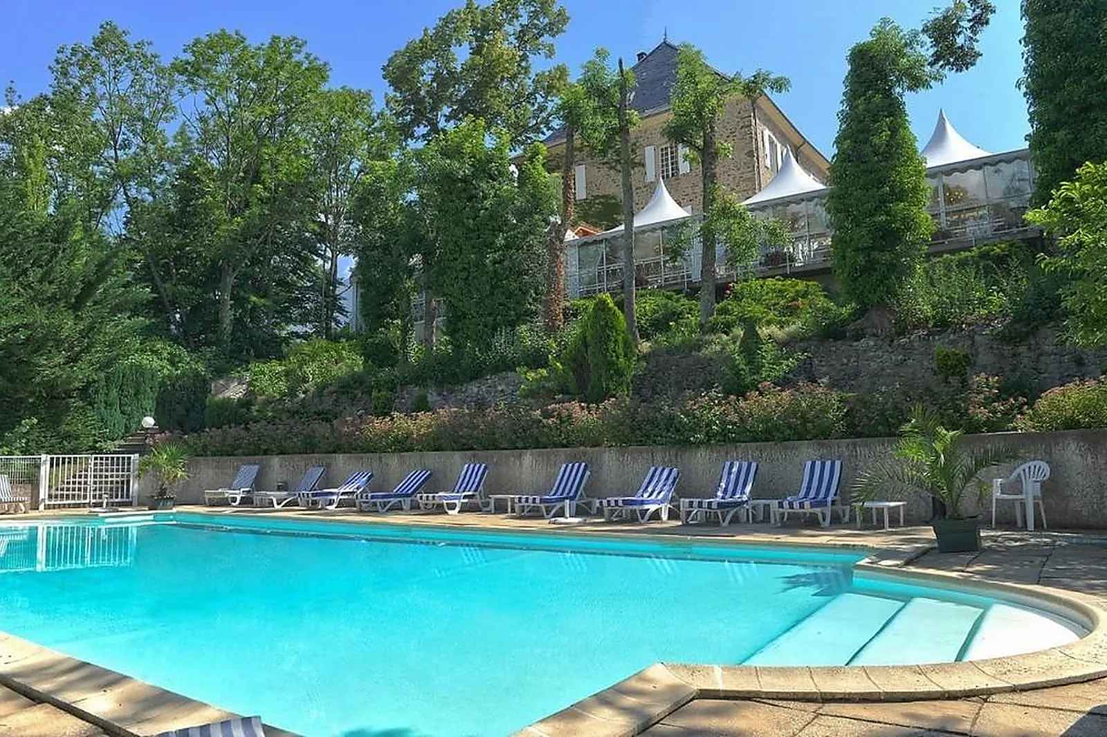 Lieux événementiels, CHÂTEAU DES HERBEYS