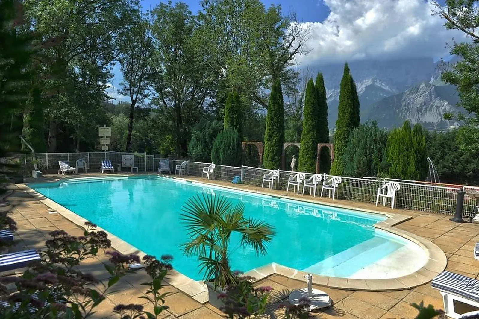 Lieux événementiels, CHÂTEAU DES HERBEYS