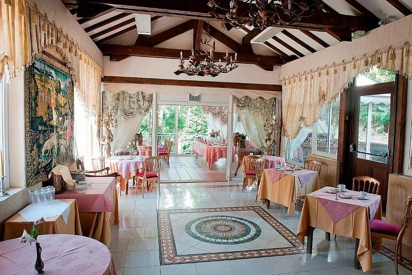 Lieux événementiels, CHÂTEAU DES HERBEYS