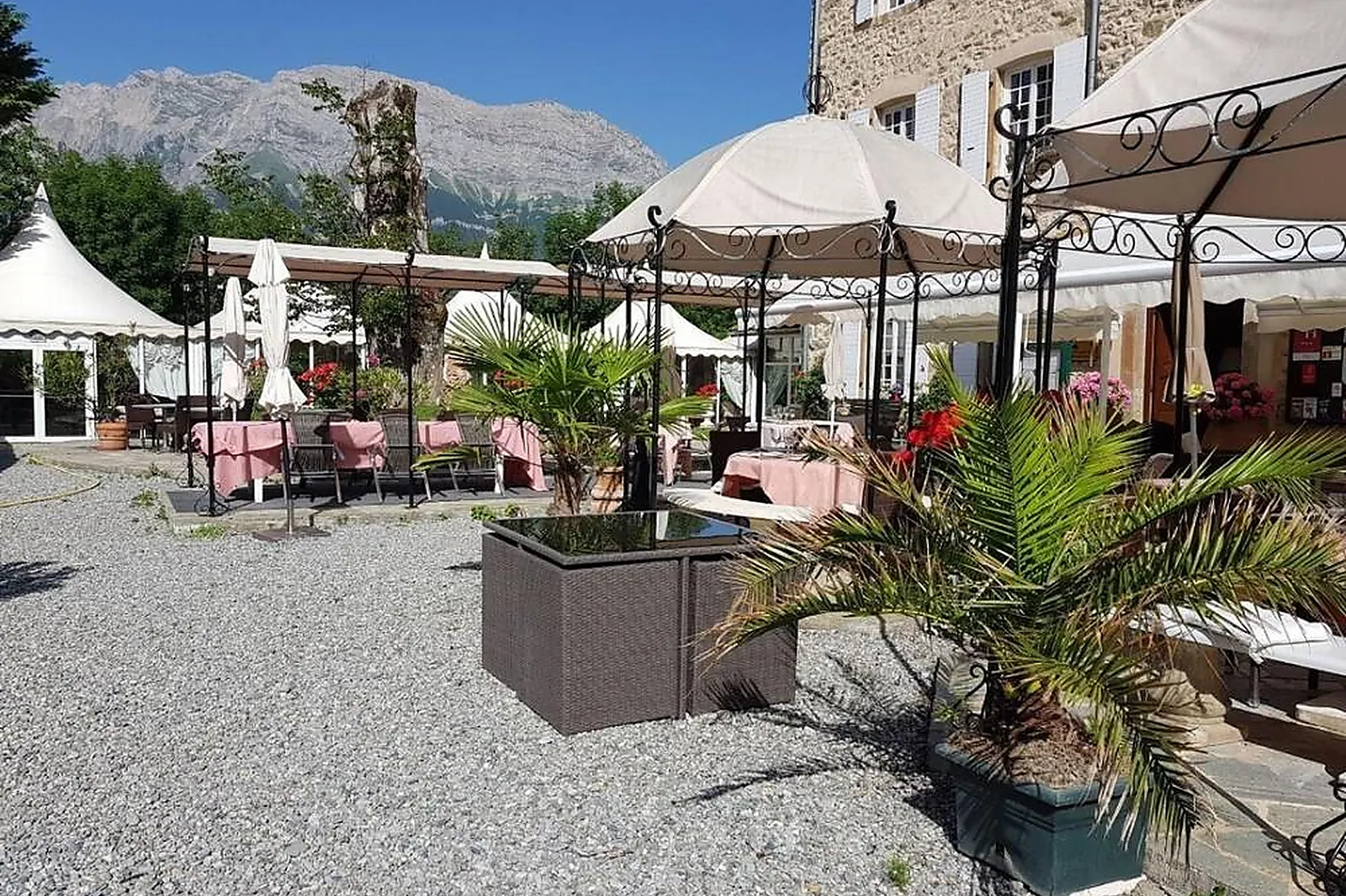 Lieux événementiels, CHÂTEAU DES HERBEYS