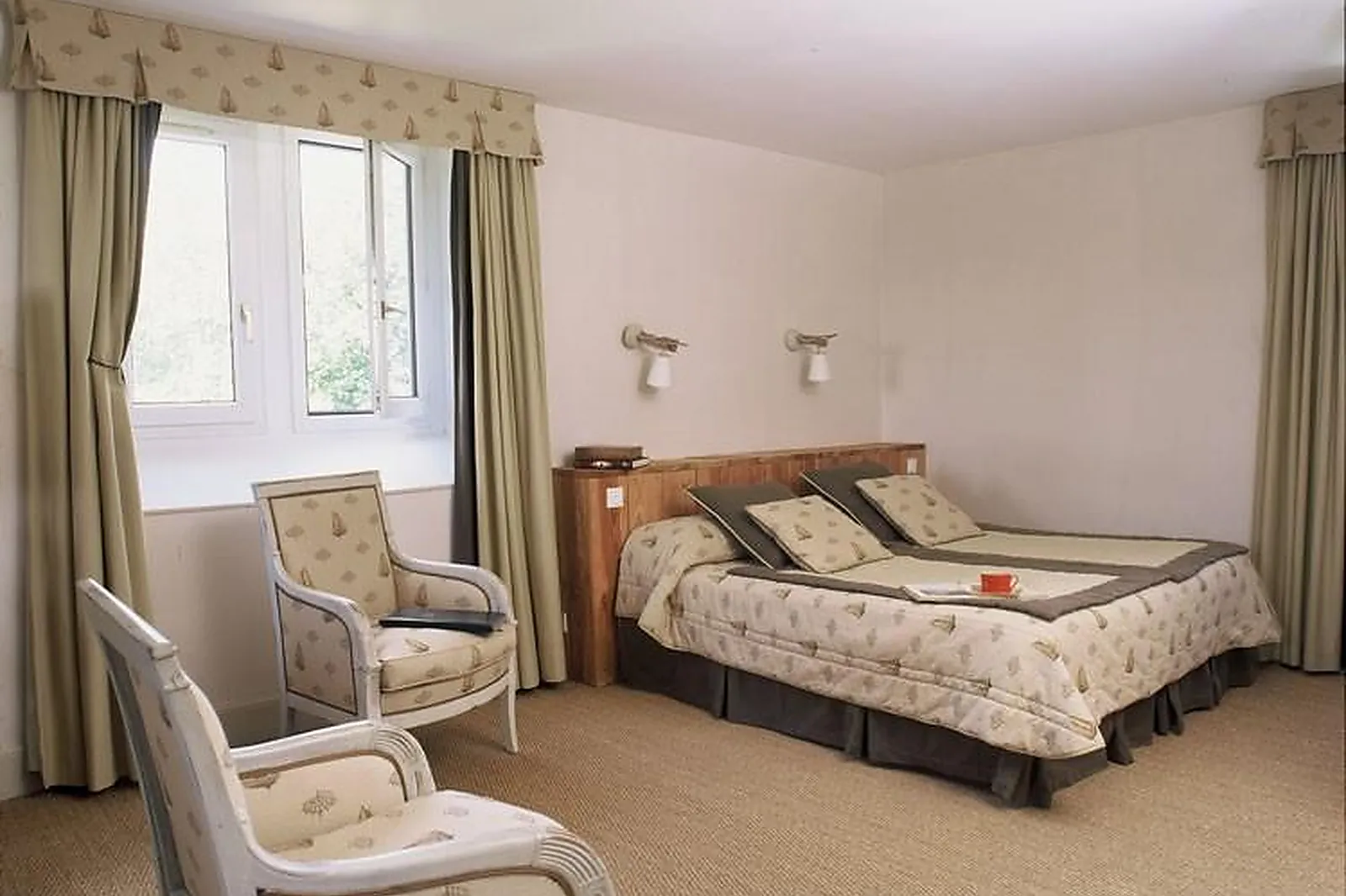 Lieux événementiels, CHÂTEAU DES REYNATS