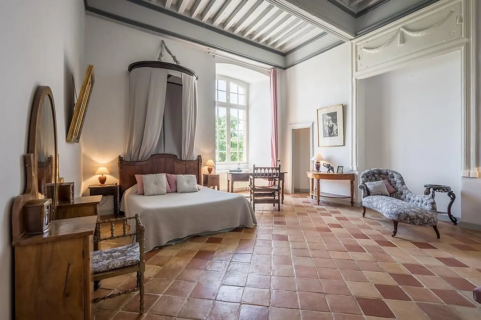 Lieux événementiels, CHÂTEAU DES VARENNES