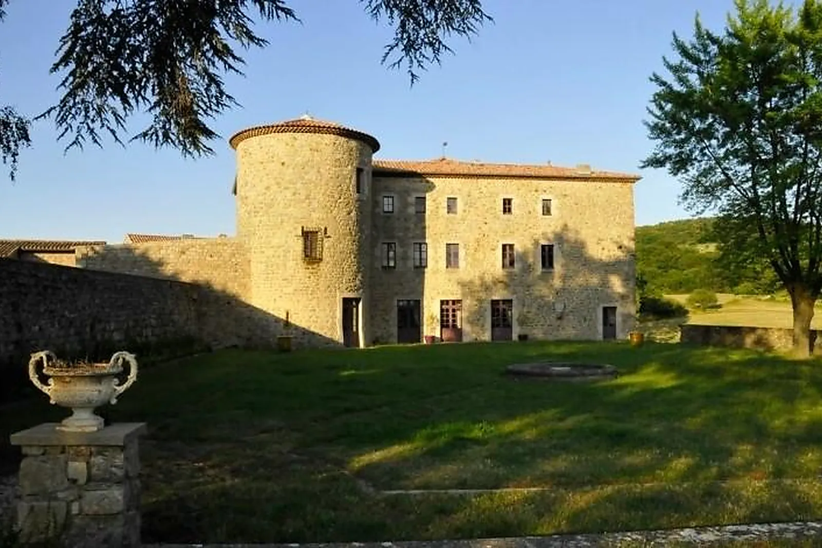 Lieux événementiels, CHÂTEAU DU BESSET
