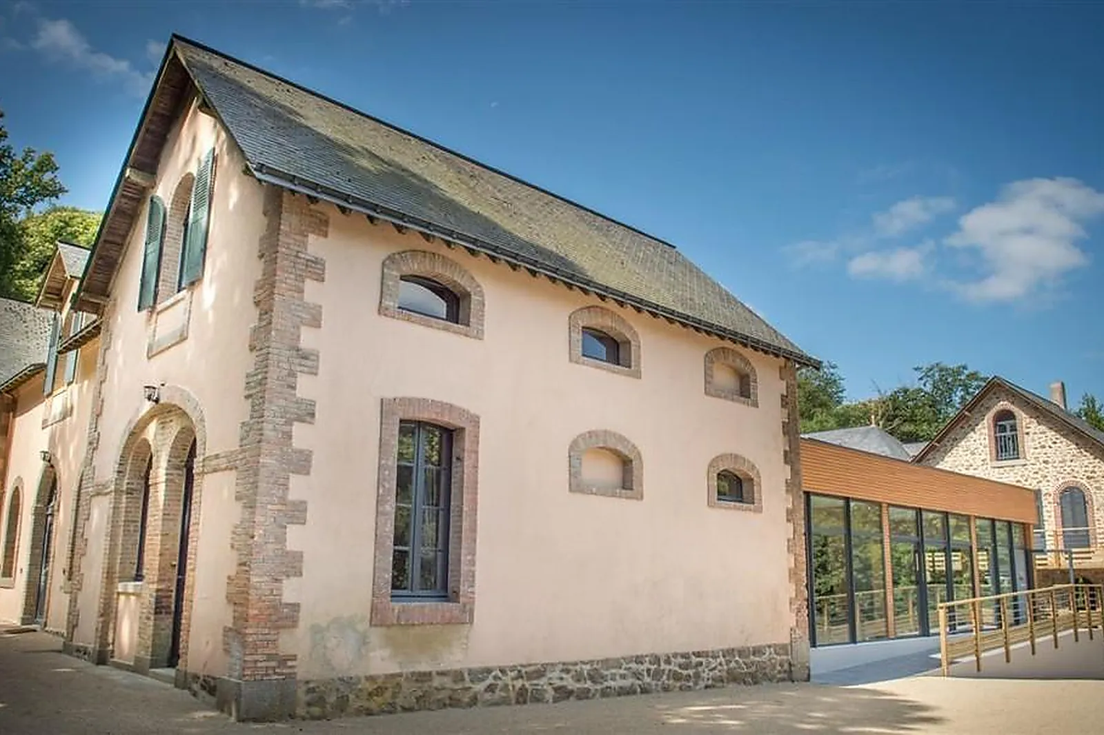 Lieux événementiels, CHÂTEAU DU LATTAY