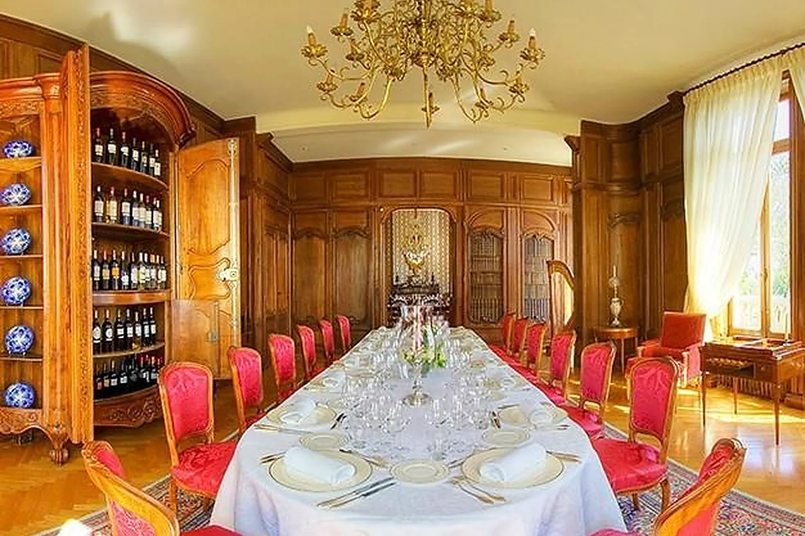 Lieux événementiels, CHÂTEAU DU PAPE CLÉMENT