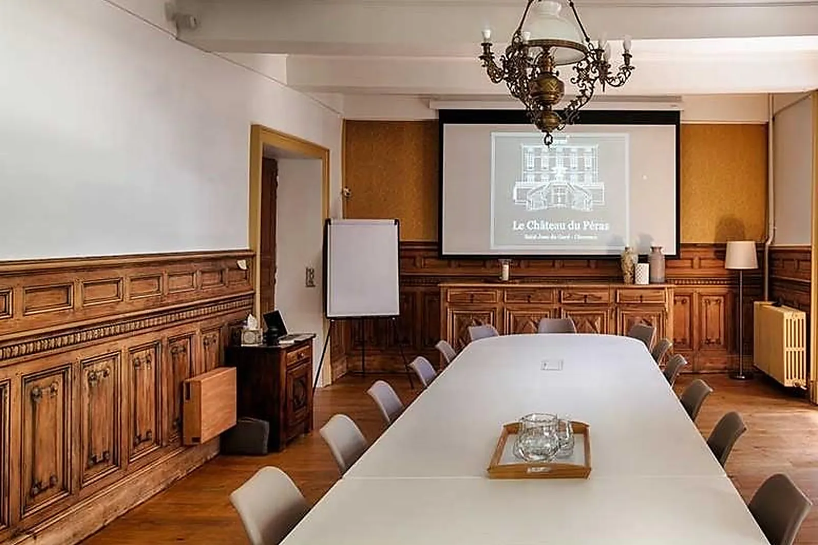Lieux événementiels, CHÂTEAU DU PÉRAS
