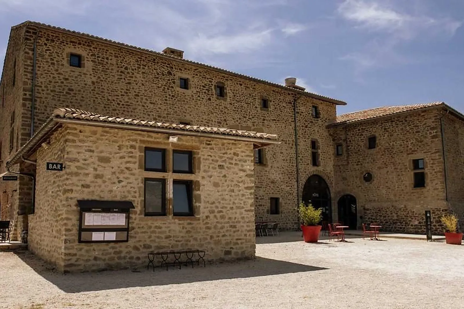 Lieux événementiels, CHÂTEAU DU POËT CÉLARD